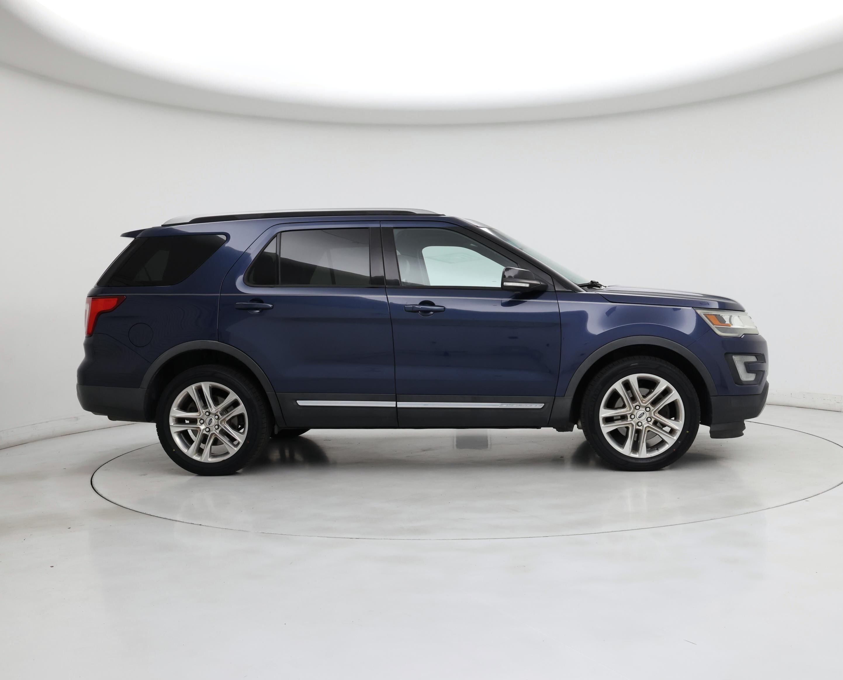 Thumbnail: 2017 Ford Explorer - 7