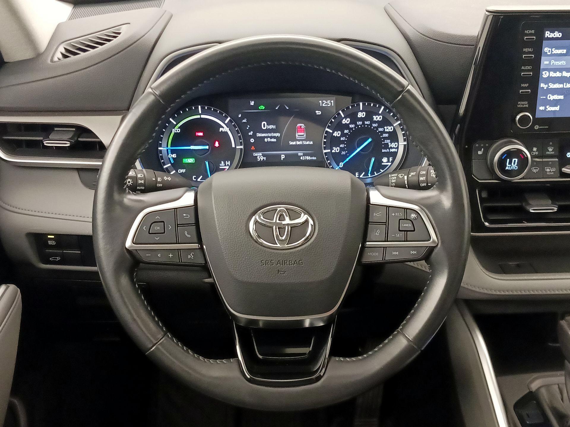 Thumbnail: 2021 Toyota Highlander - 10
