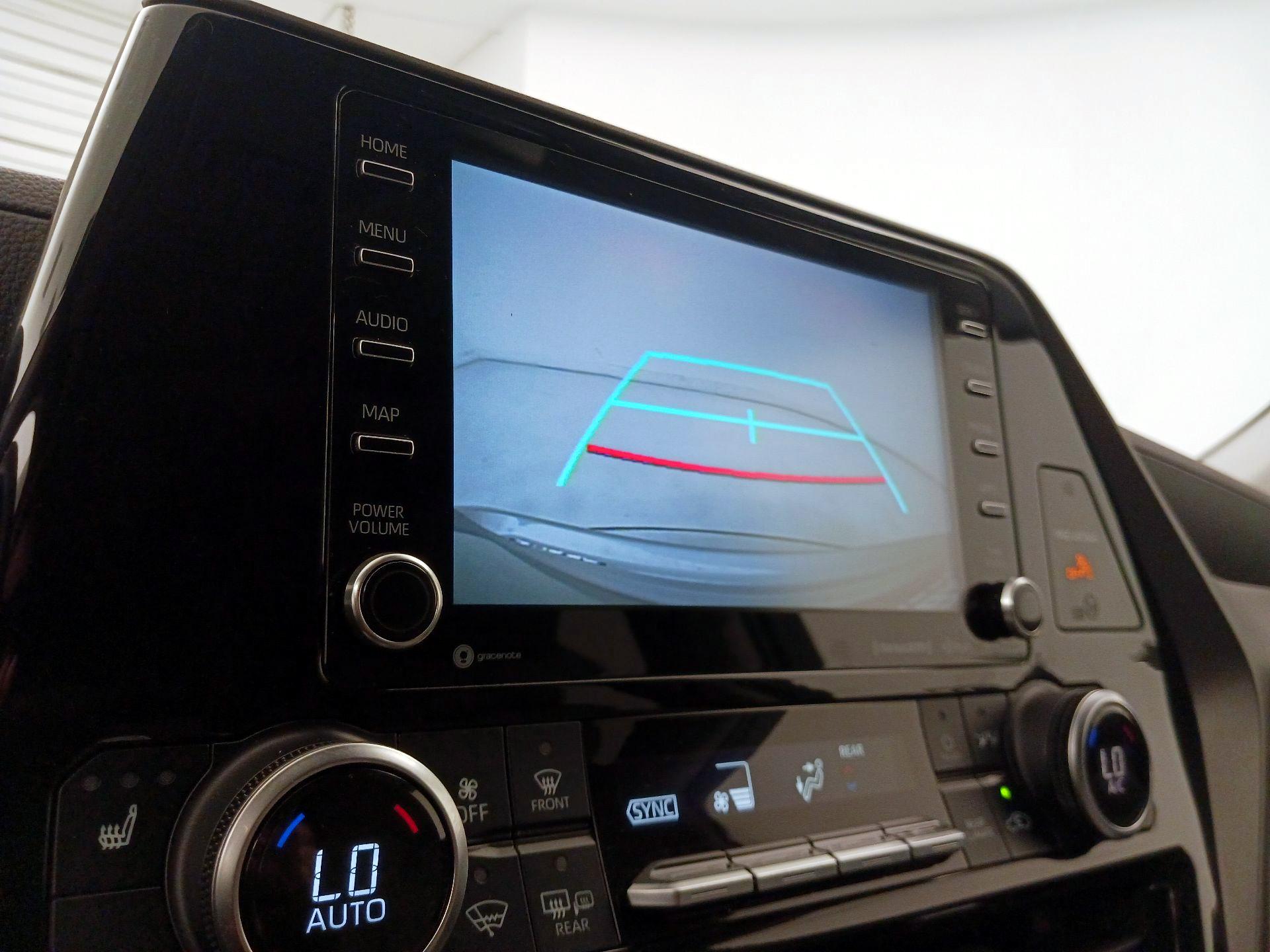 Thumbnail: 2021 Toyota Highlander - 15