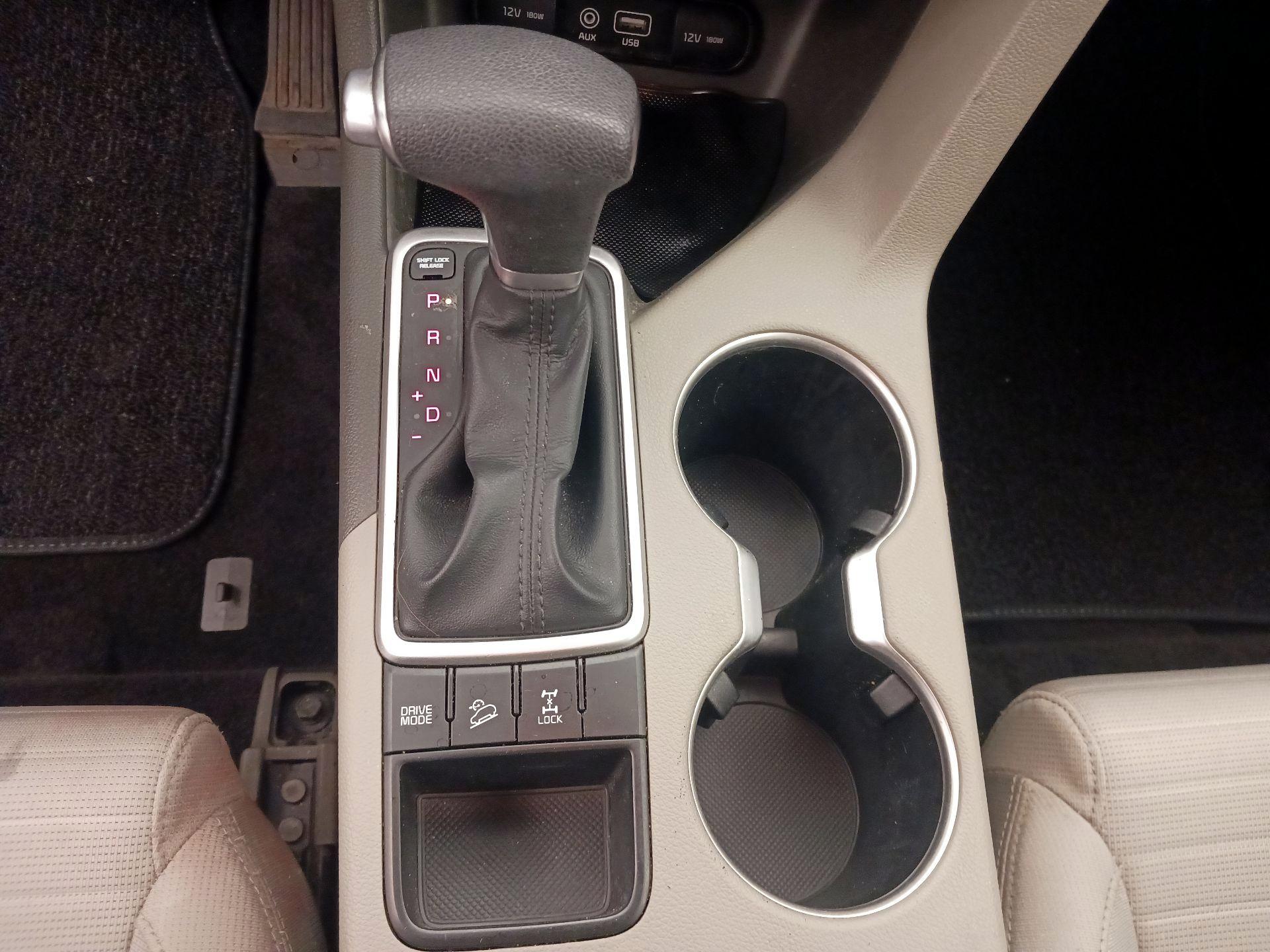 Thumbnail: 2017 Kia Sportage - 17