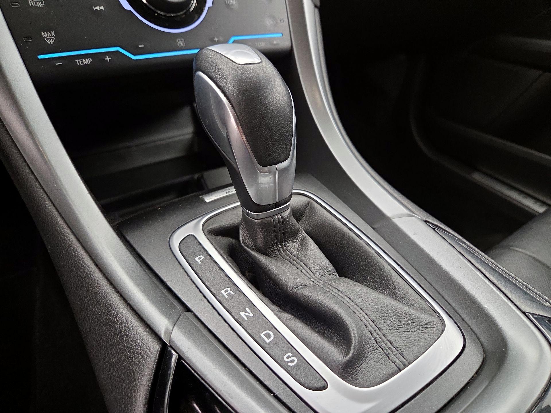 Thumbnail: 2014 Ford Fusion - 17