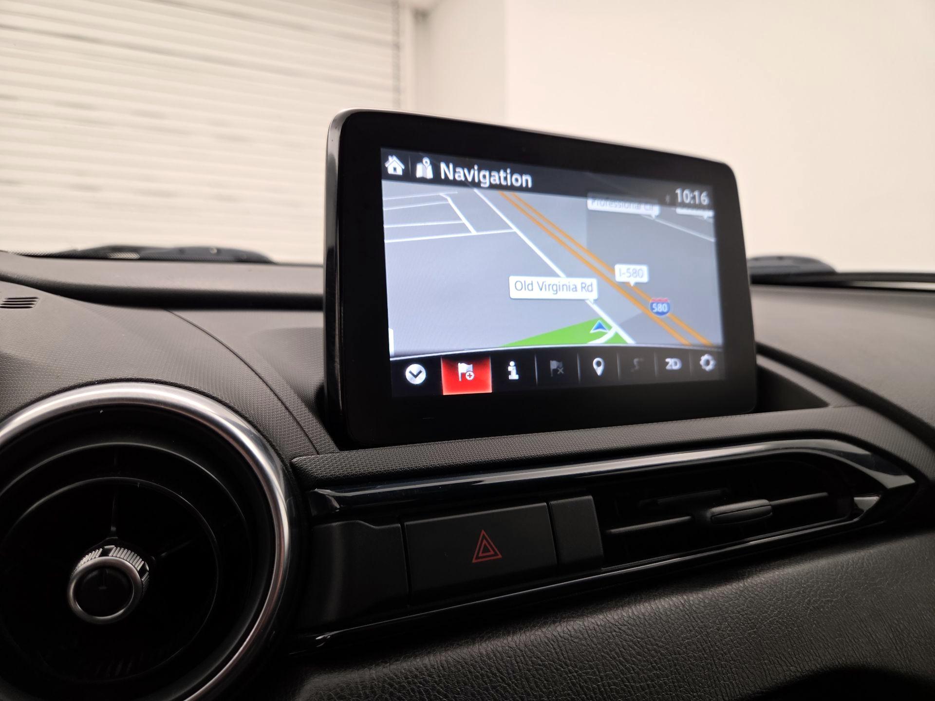 Thumbnail: 2018 Mazda MX-5 Miata - 14