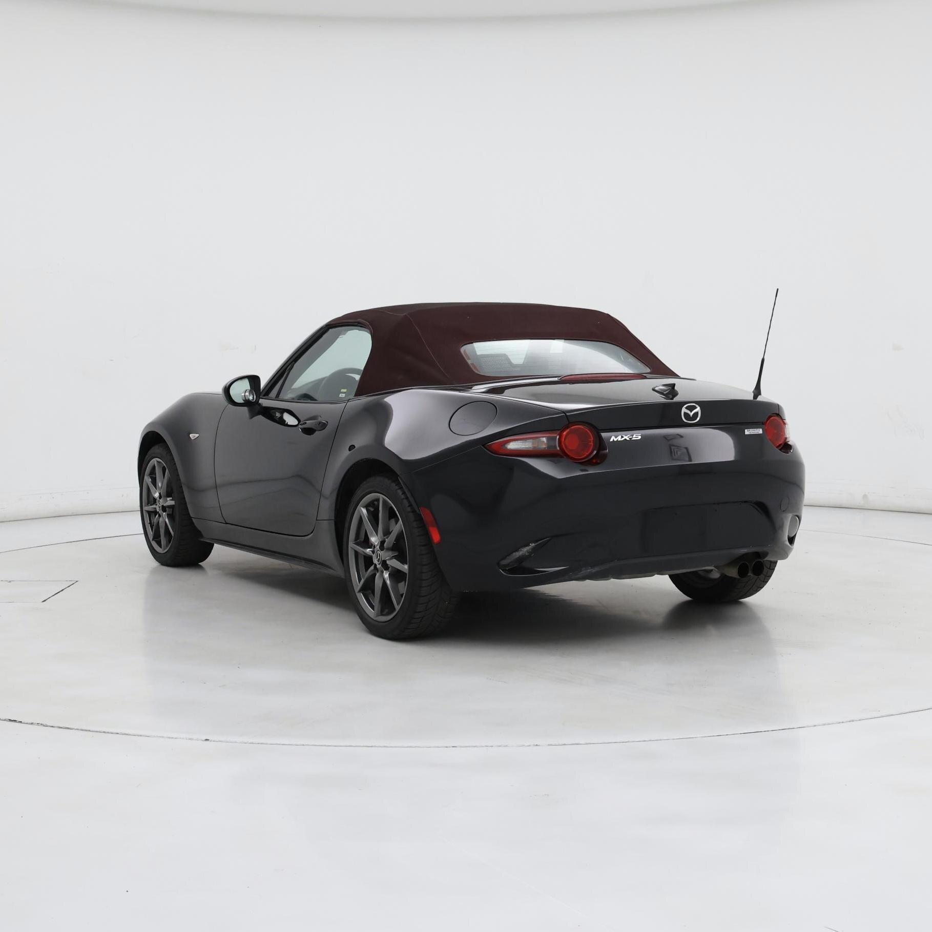 Thumbnail: 2018 Mazda MX-5 Miata - 2
