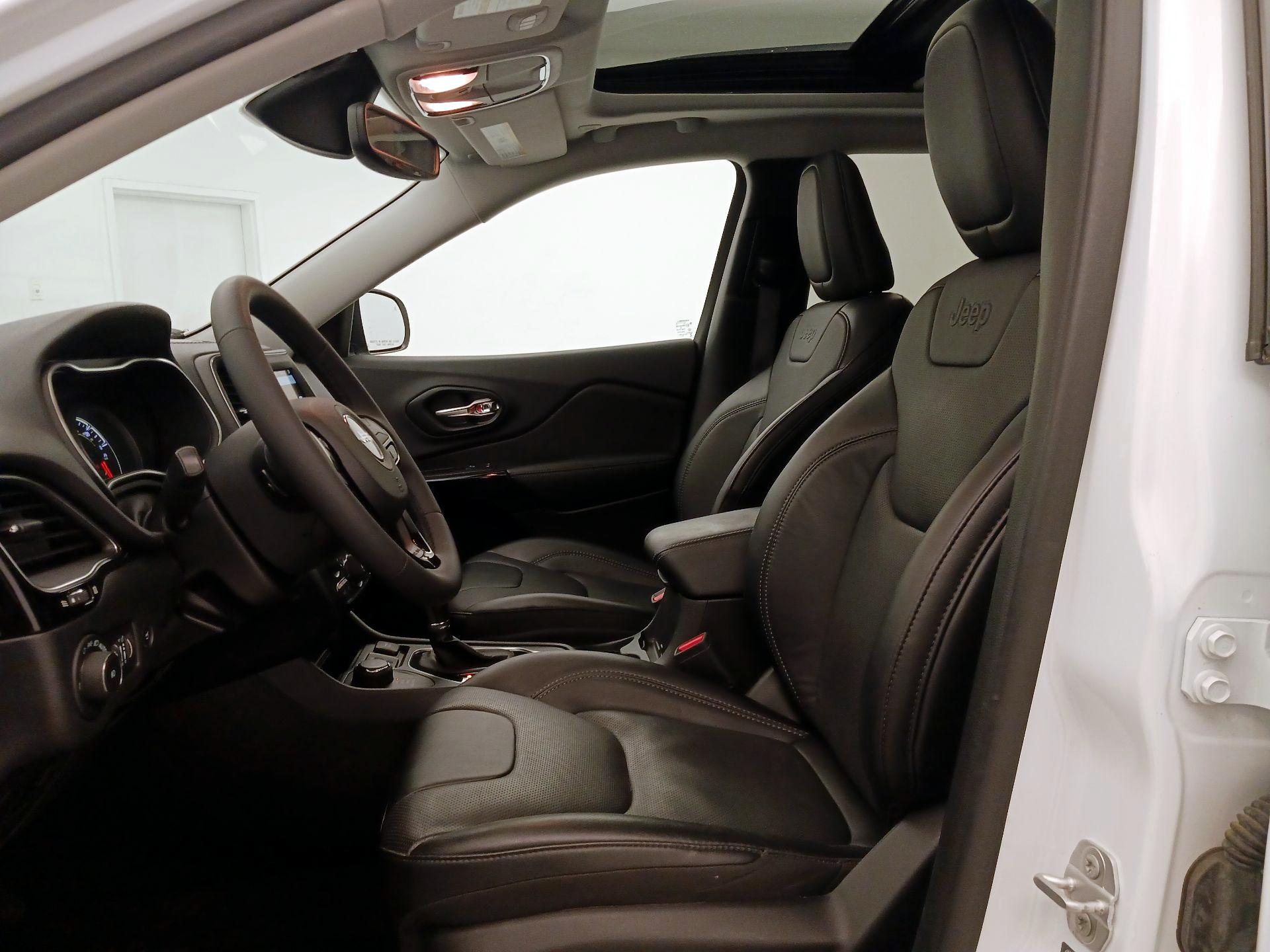 Thumbnail: 2023 Jeep Cherokee - 11
