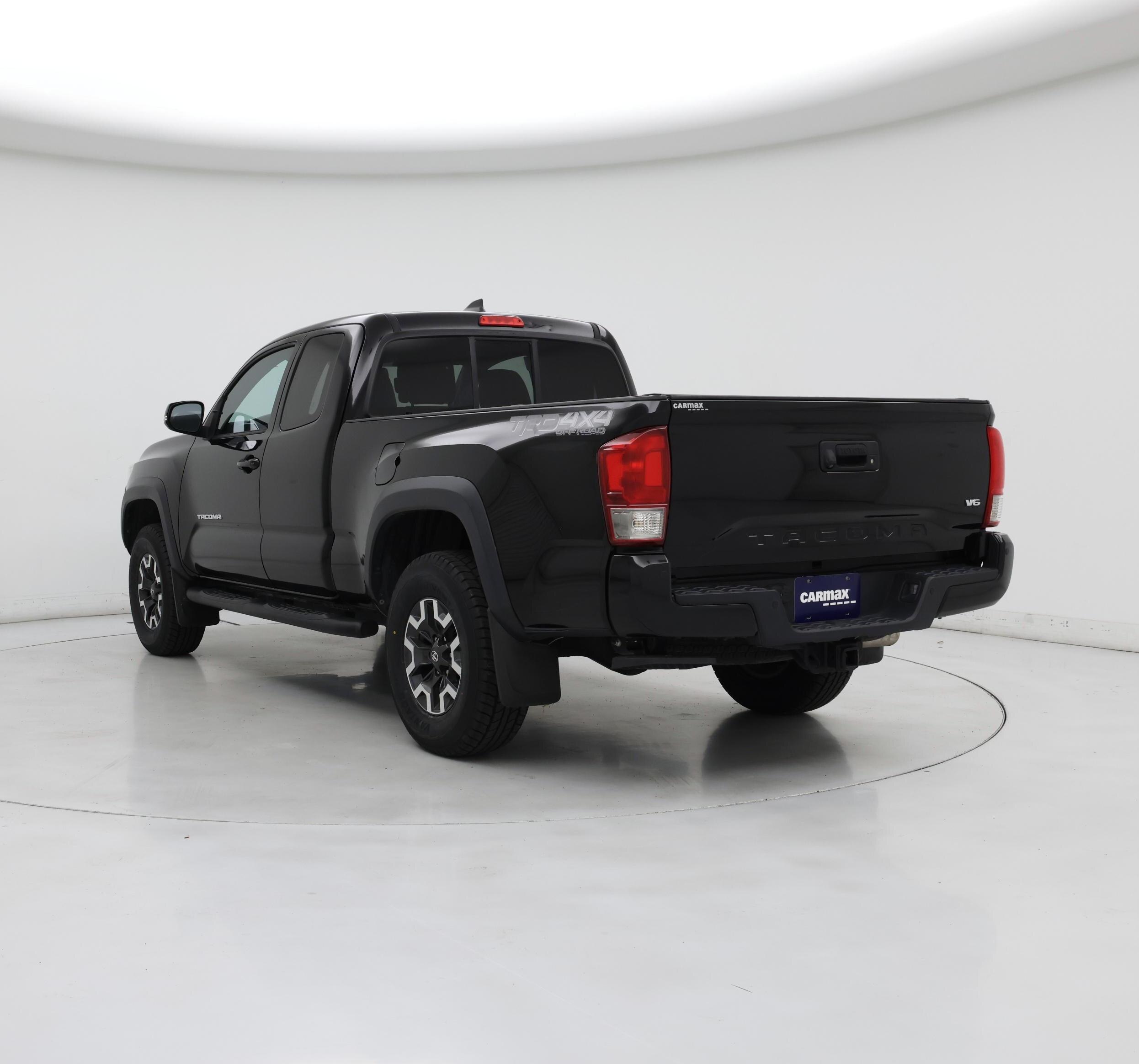 Thumbnail: 2017 Toyota Tacoma - 2
