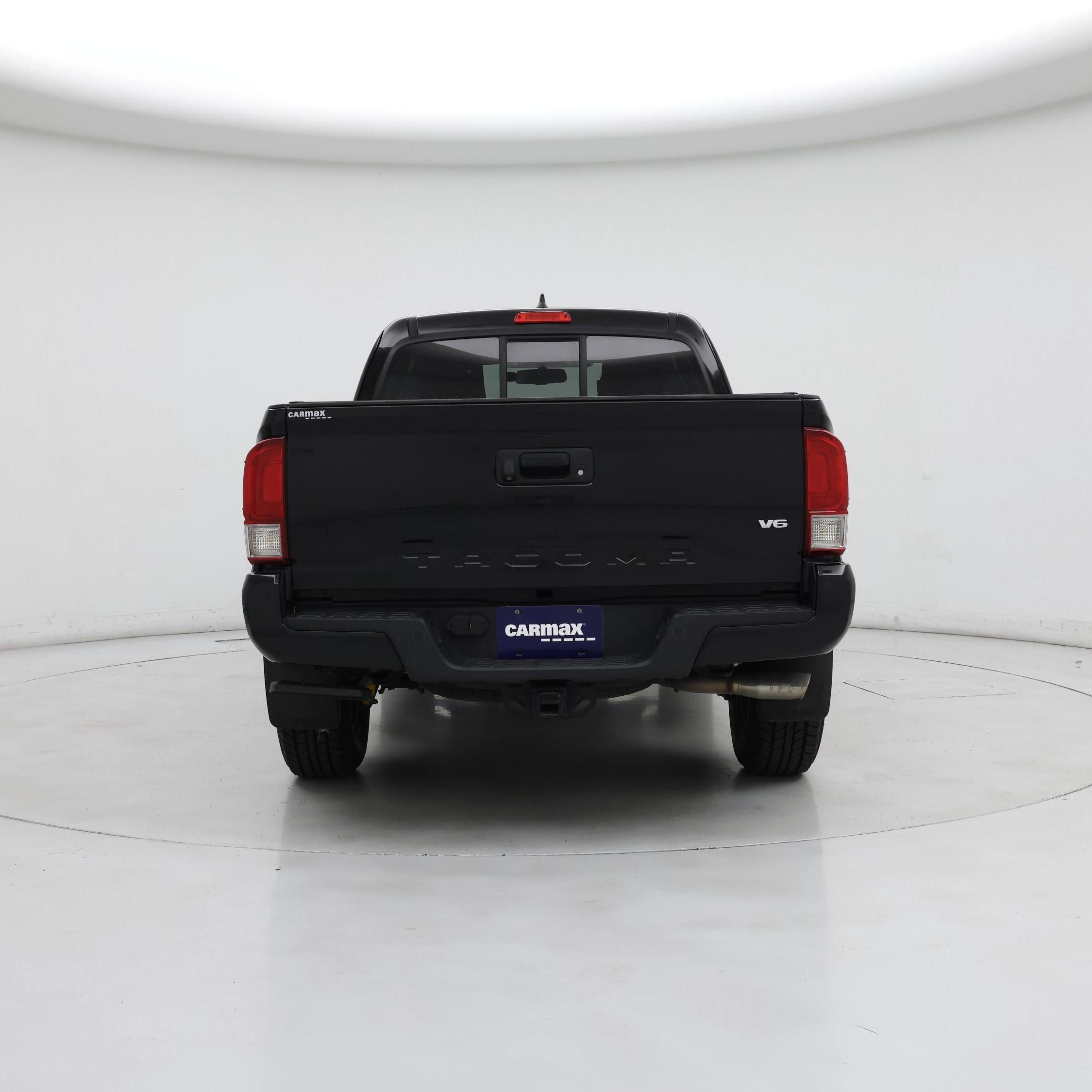 Thumbnail: 2017 Toyota Tacoma - 6