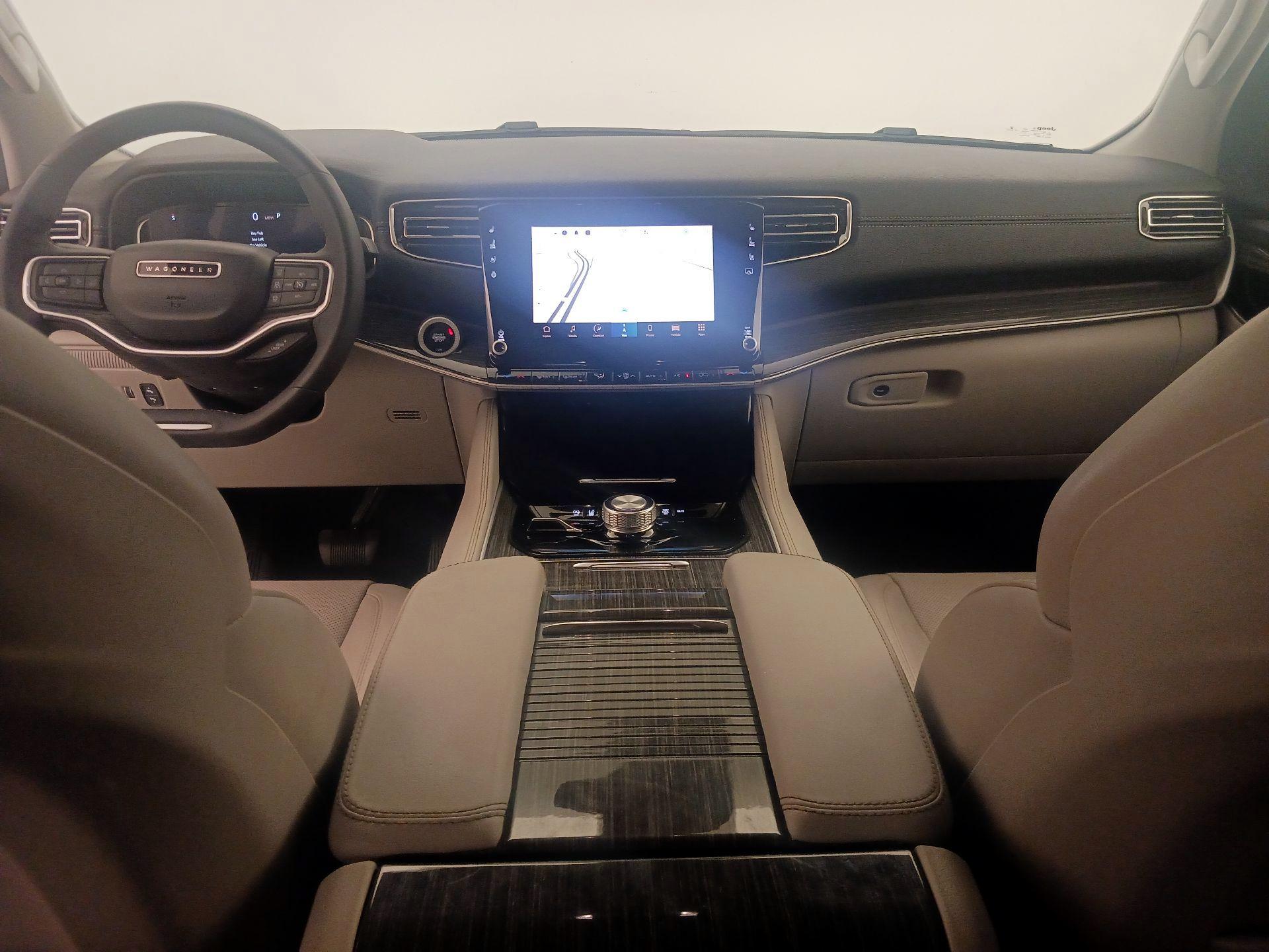 Thumbnail: 2022 Jeep Wagoneer - 9