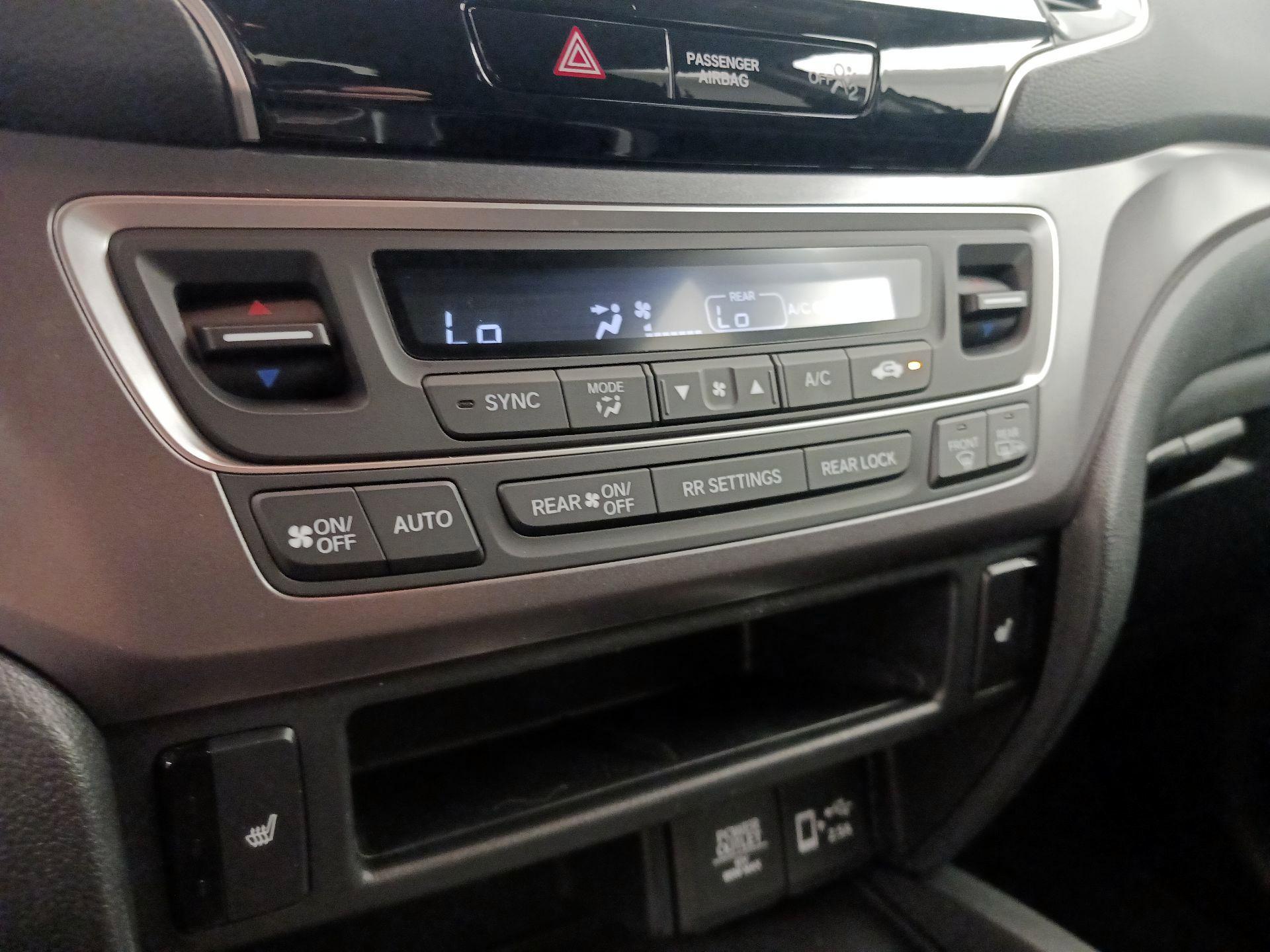Thumbnail: 2020 Honda Pilot - 16