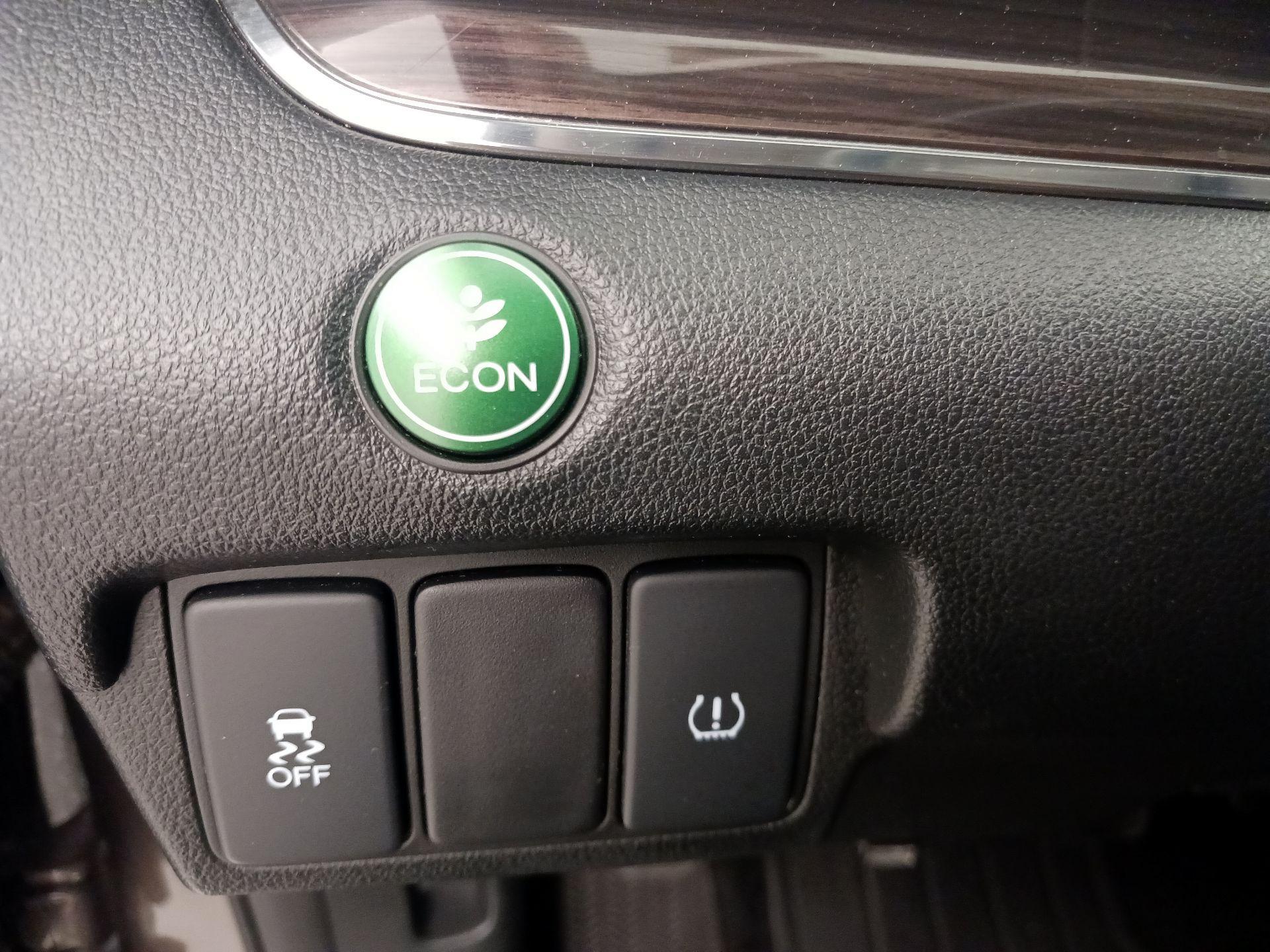 Thumbnail: 2015 Honda CR-V - 13