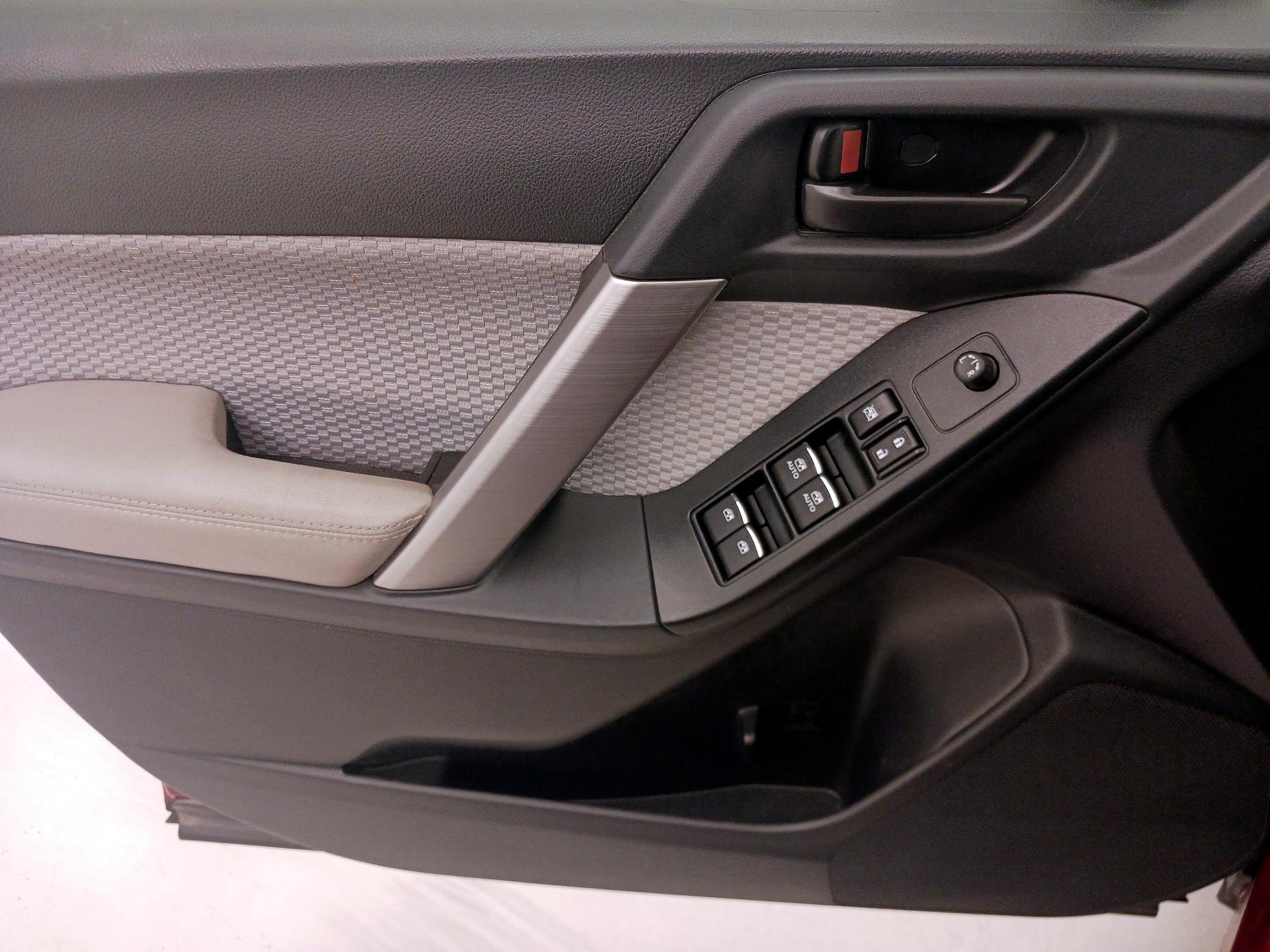 Thumbnail: 2017 Subaru Forester - 12