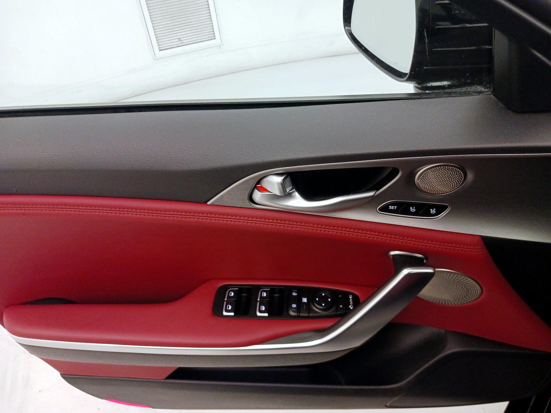Thumbnail: 2019 Kia Stinger - 12