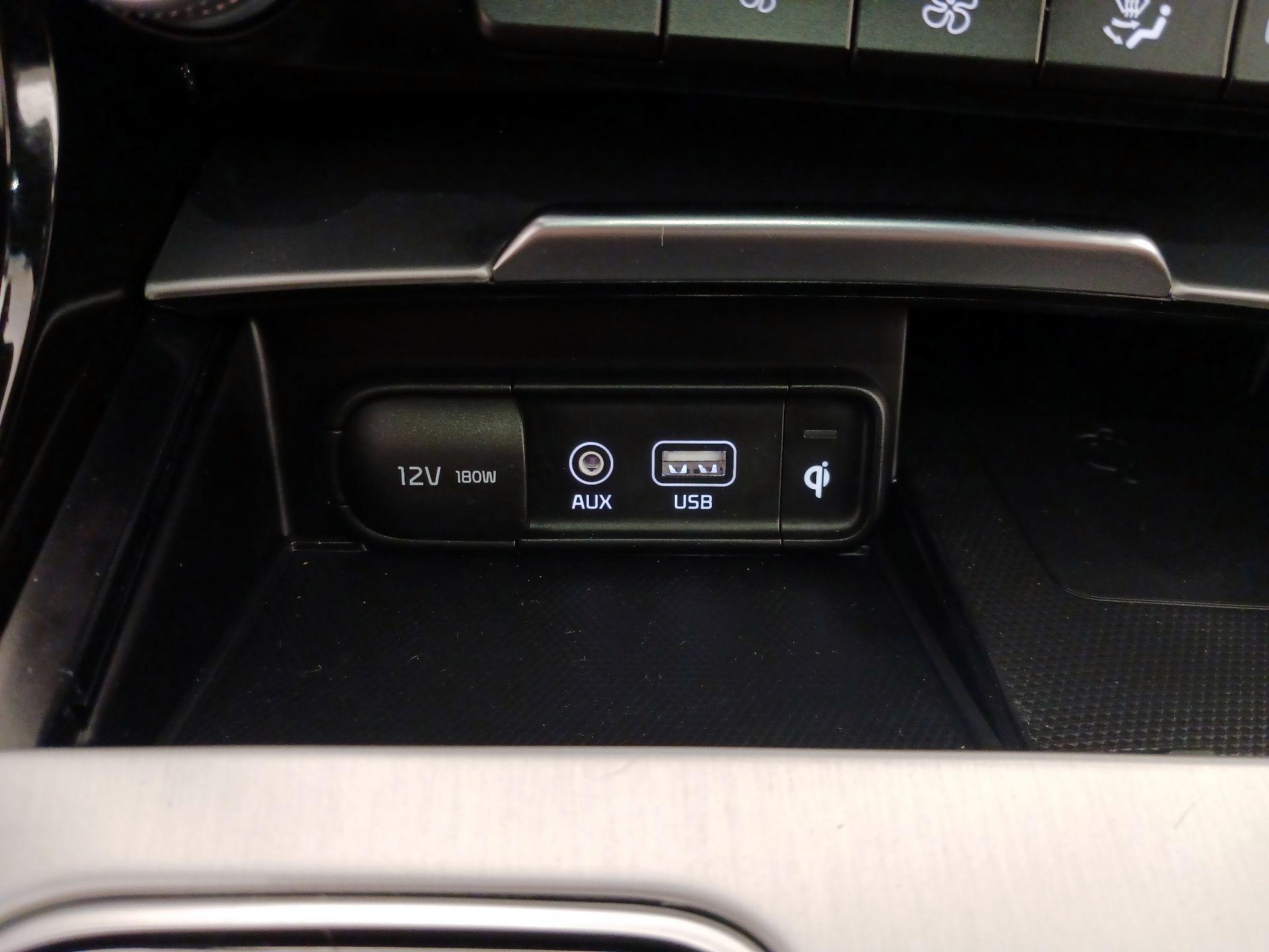 Thumbnail: 2019 Kia Stinger - 19