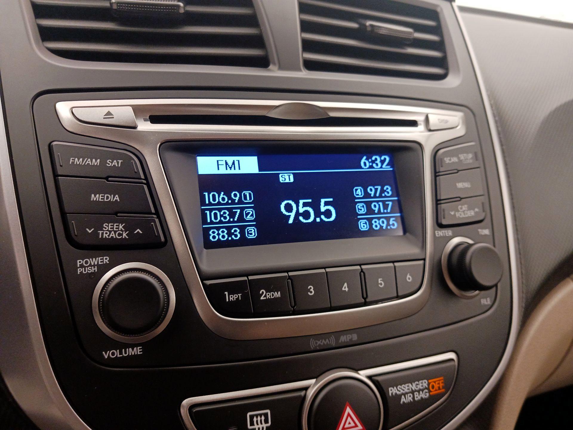 Thumbnail: 2016 Hyundai Accent - 14