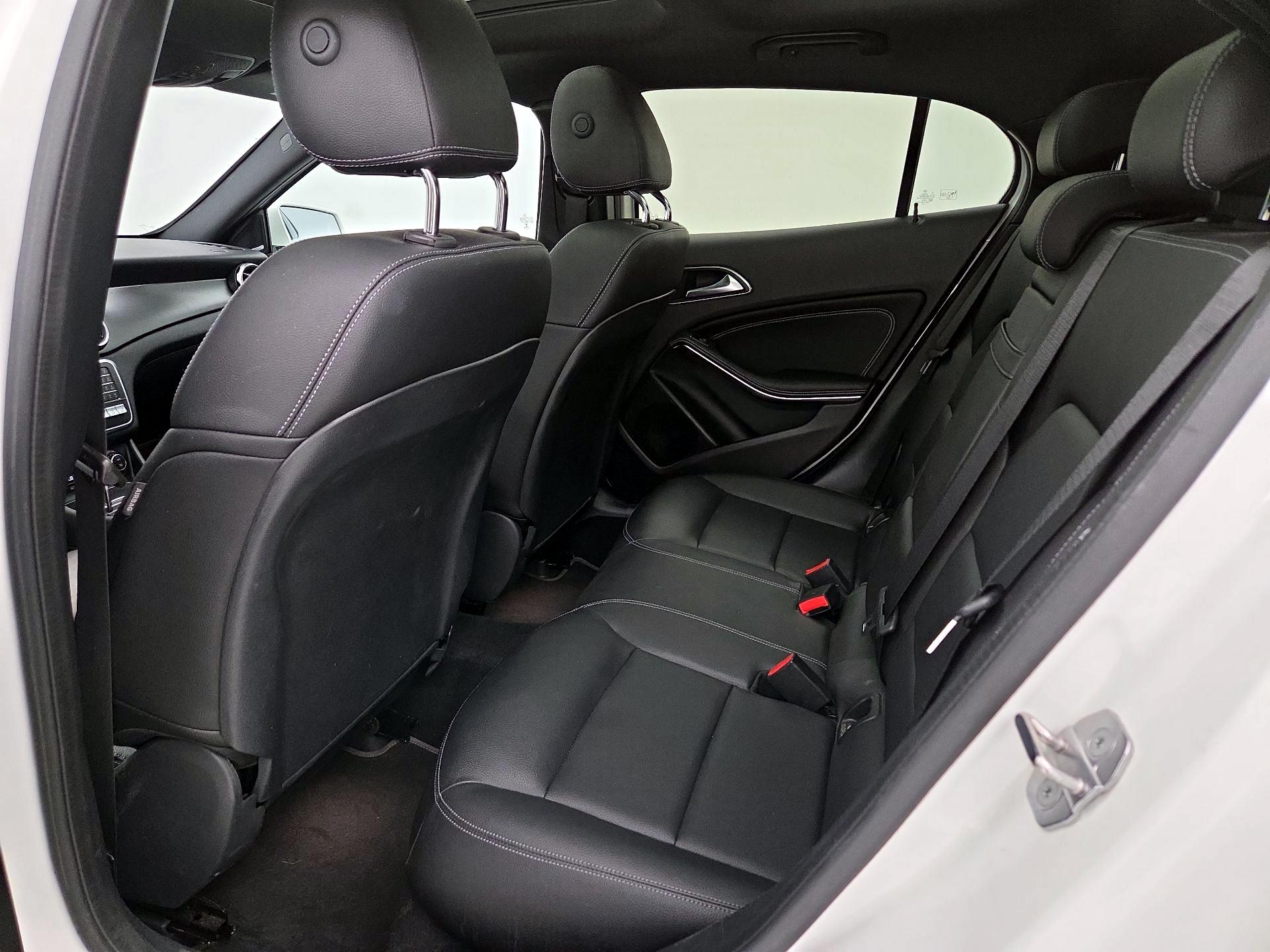 Thumbnail: 2019 Mercedes-Benz GLA - 19