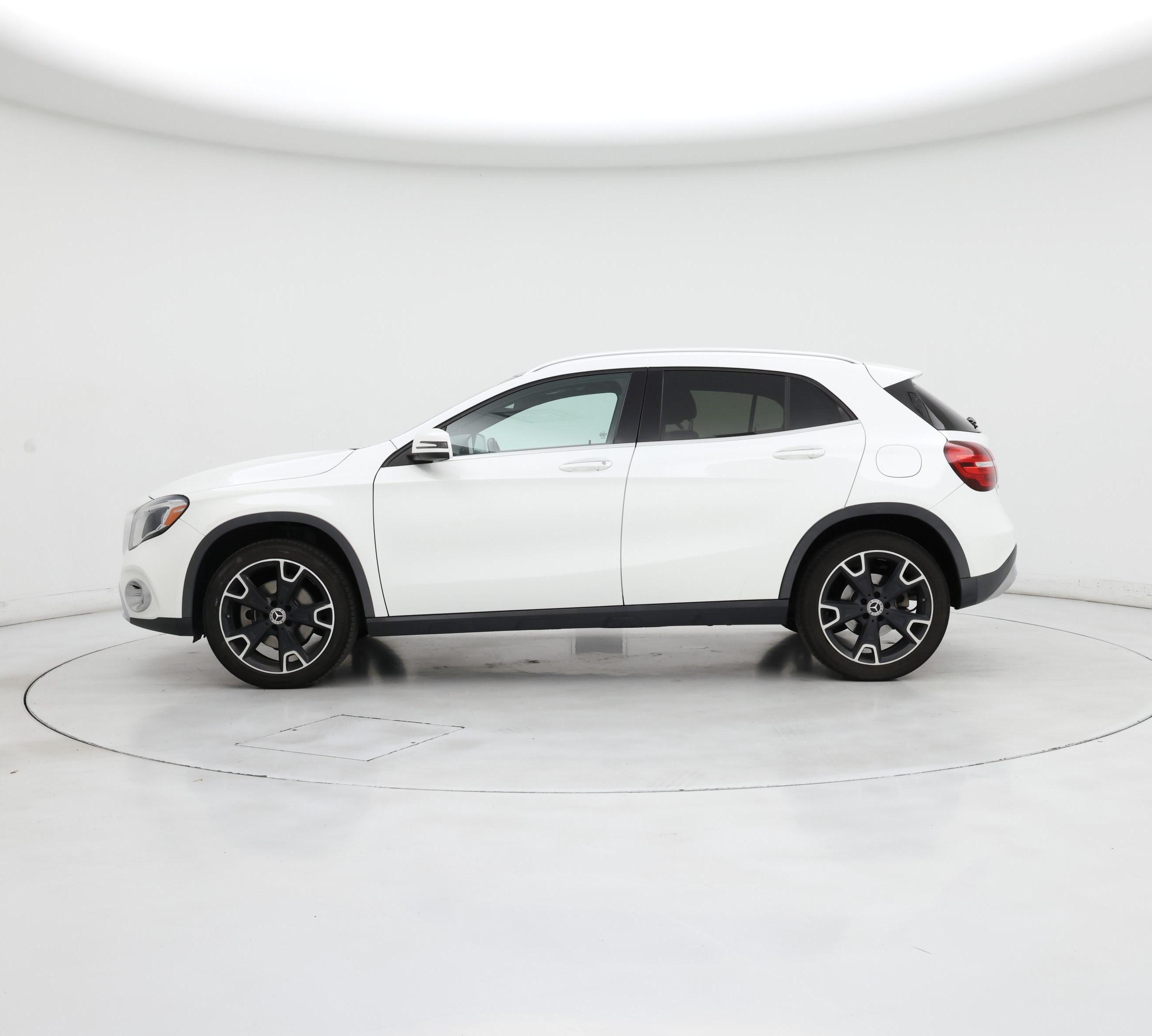 Thumbnail: 2019 Mercedes-Benz GLA - 3