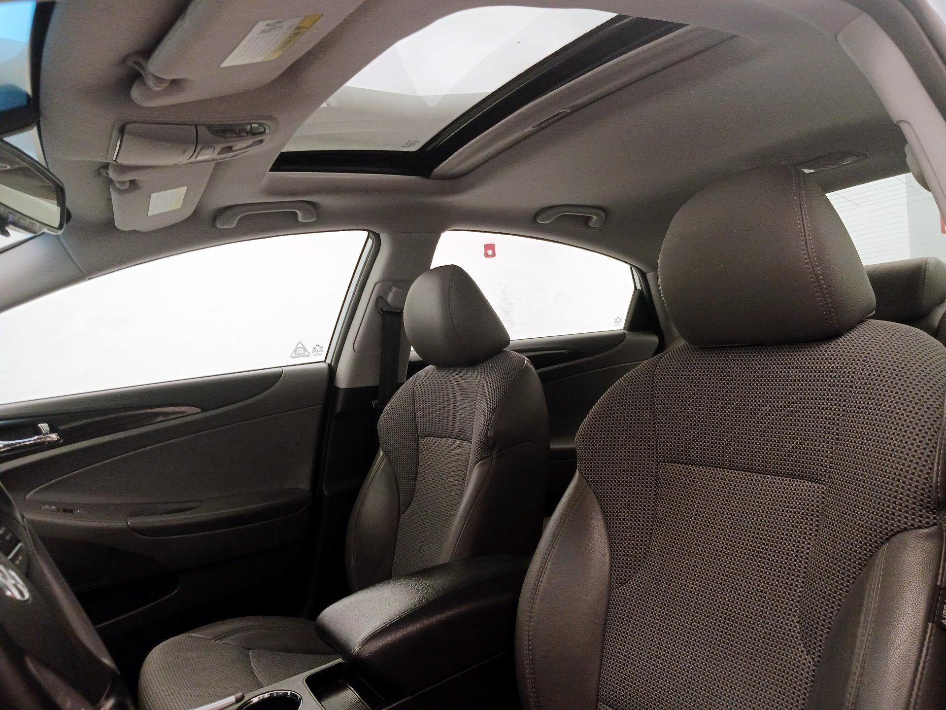 Thumbnail: 2014 Hyundai Sonata - 20