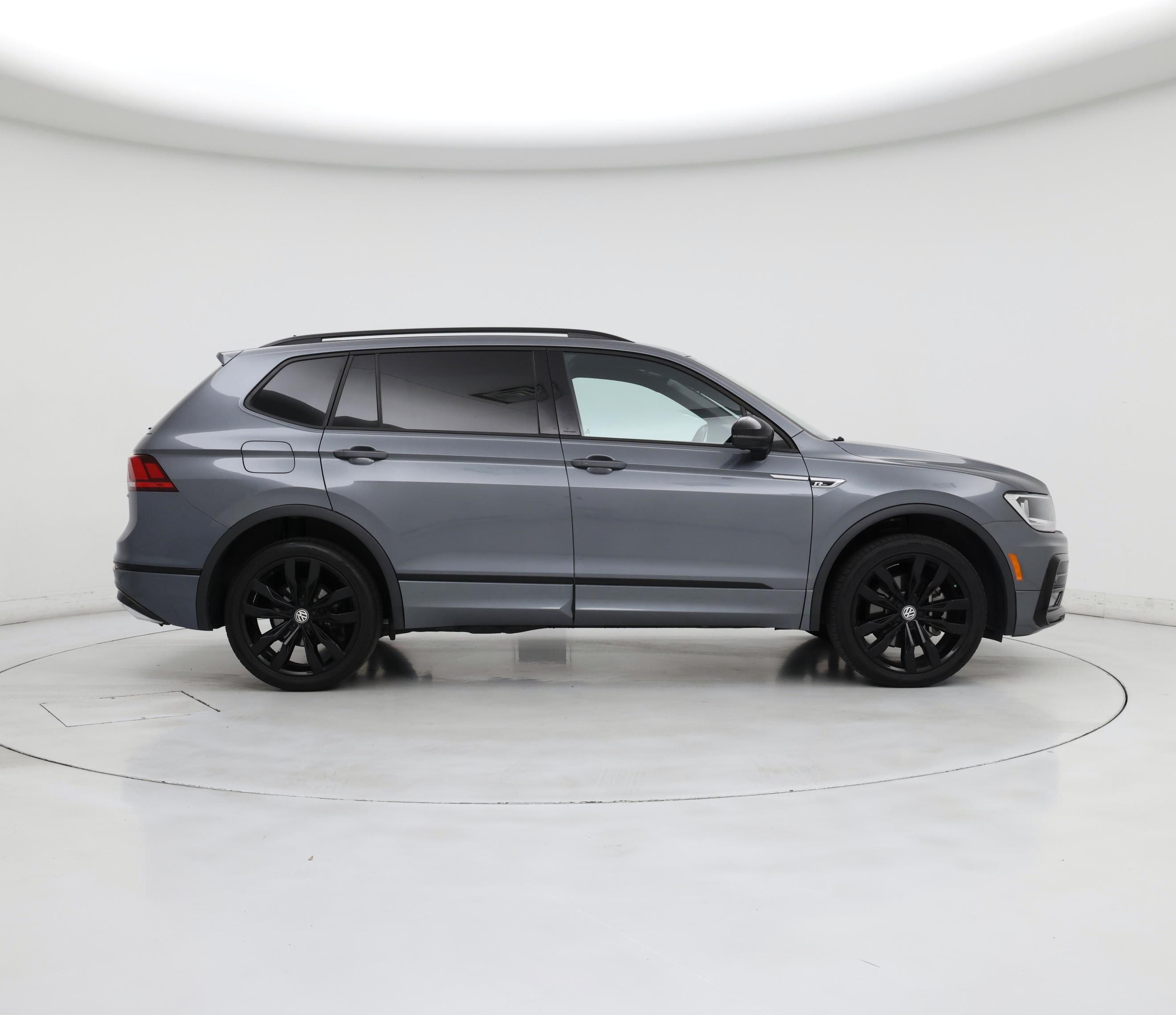 Thumbnail: 2021 Volkswagen Tiguan - 7