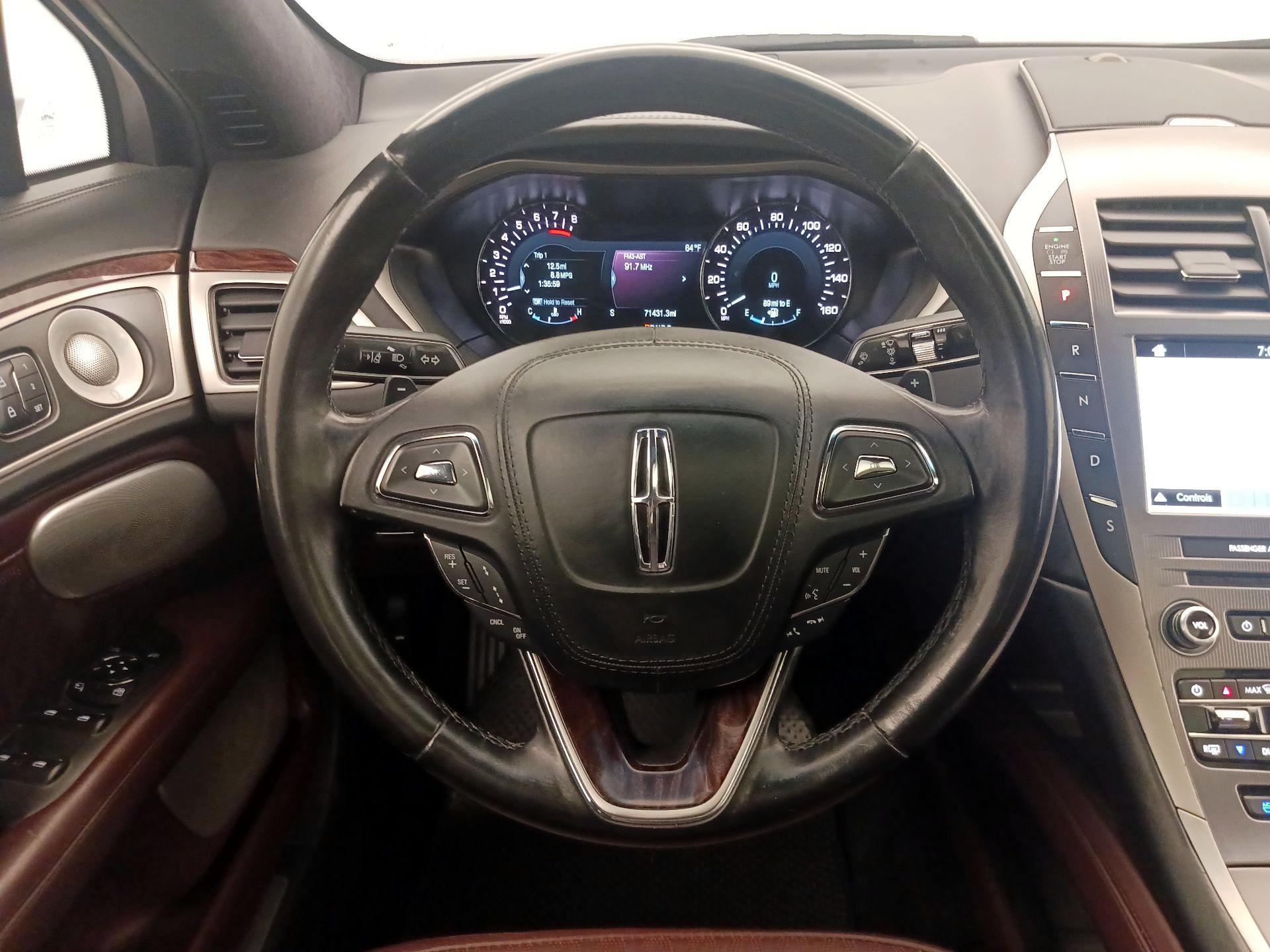 Thumbnail: 2017 Lincoln MKZ - 10