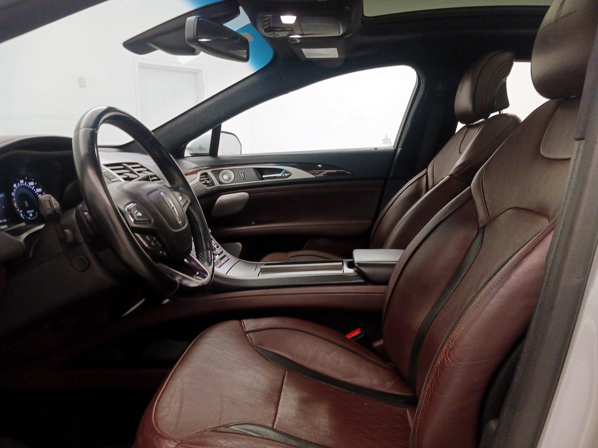 Thumbnail: 2017 Lincoln MKZ - 11