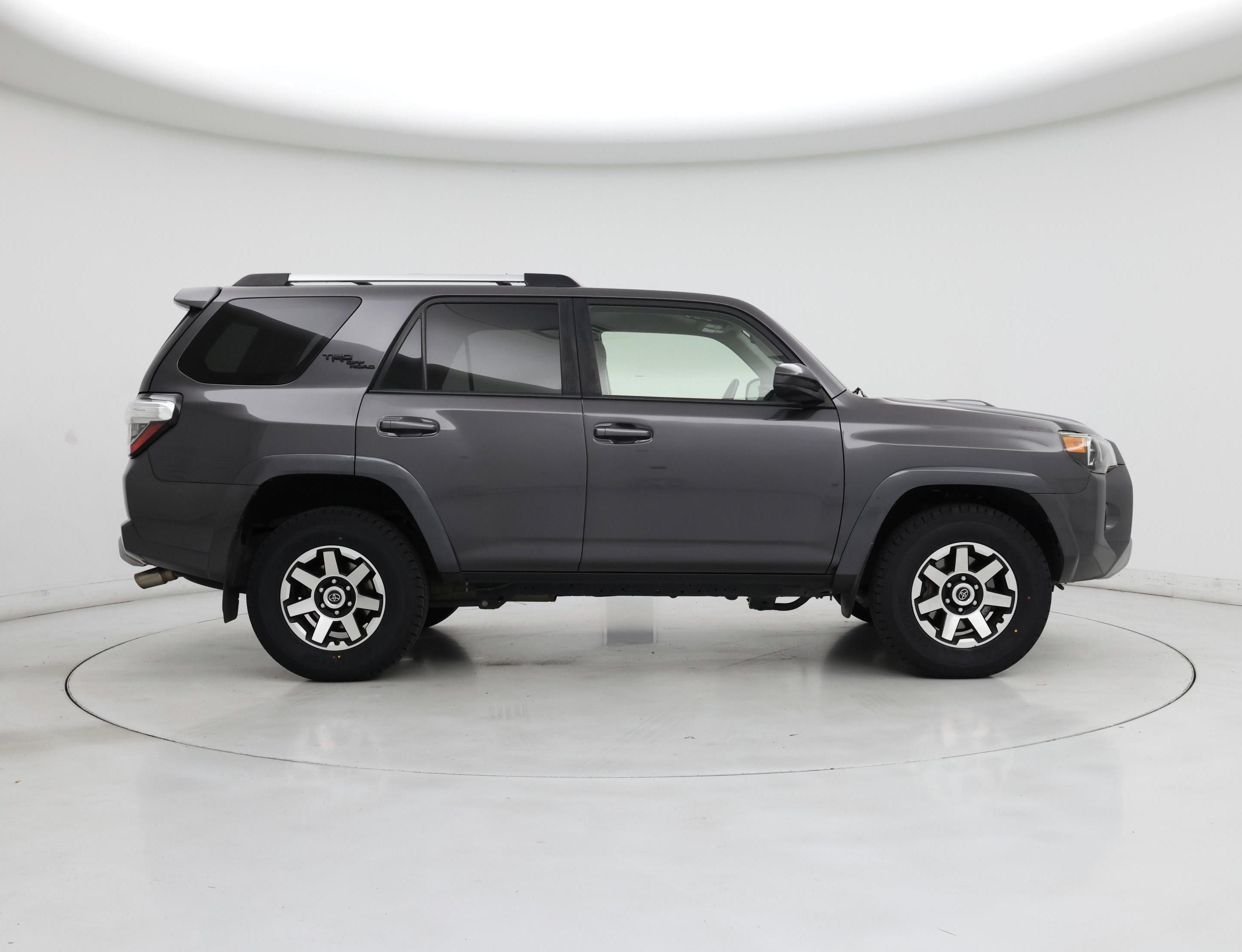 Thumbnail: 2018 Toyota 4Runner - 7
