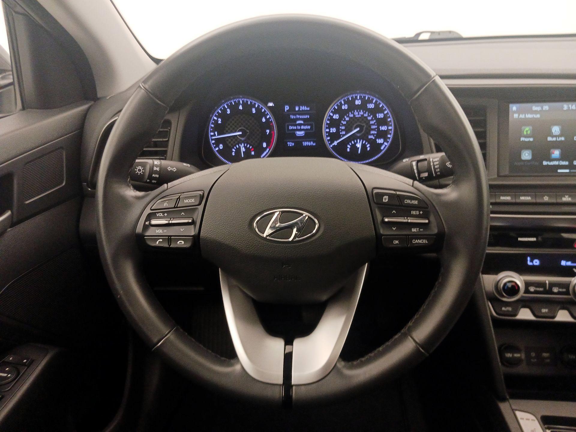 Thumbnail: 2019 Hyundai Elantra - 10