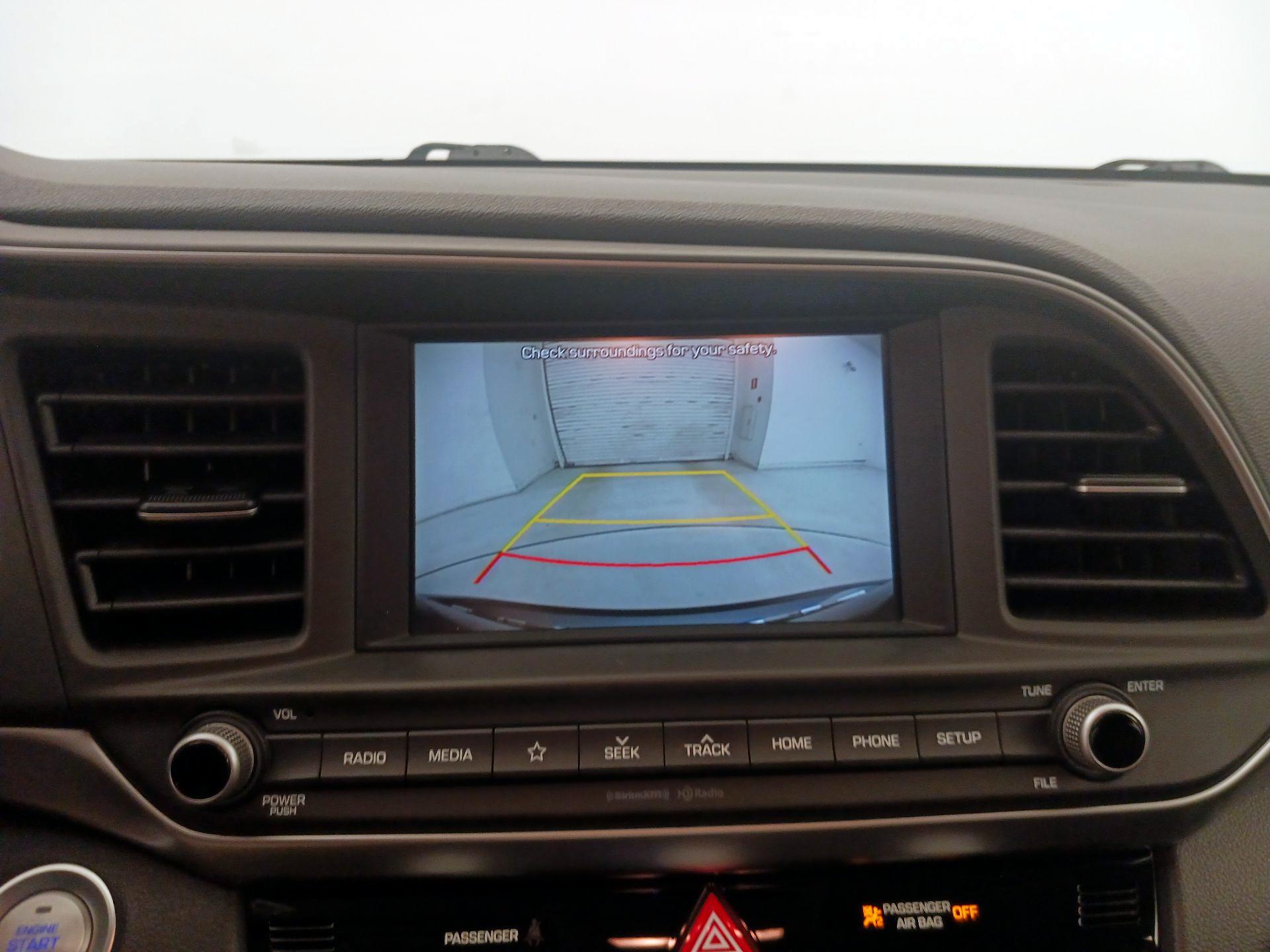 Thumbnail: 2019 Hyundai Elantra - 14
