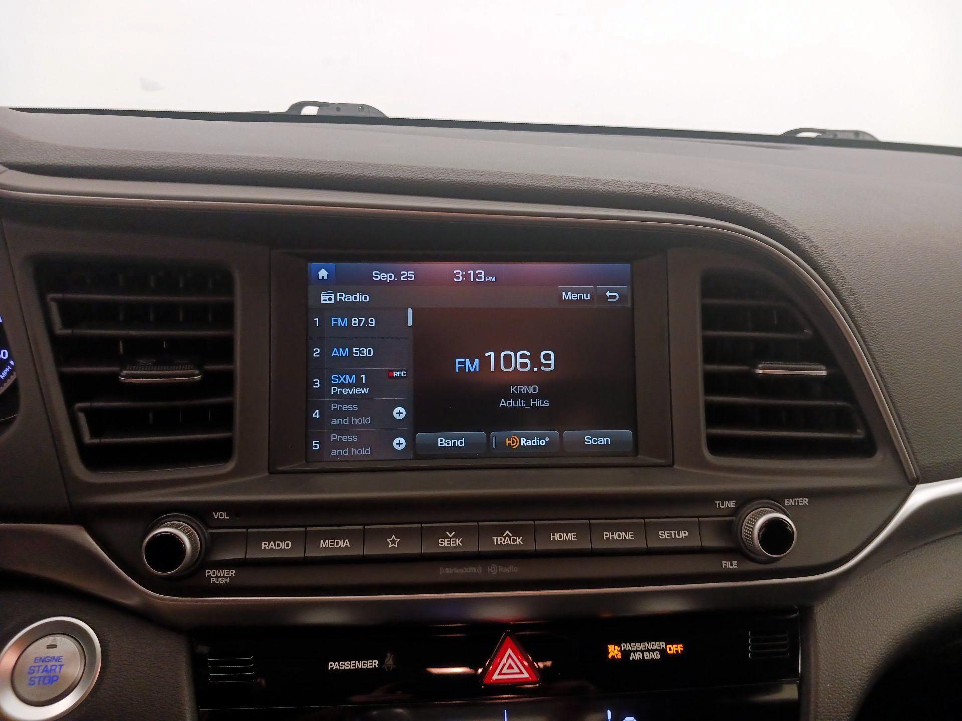 Thumbnail: 2019 Hyundai Elantra - 15