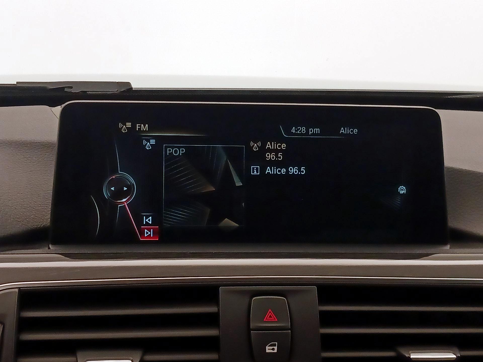 Thumbnail: 2016 BMW 3 Series - 16