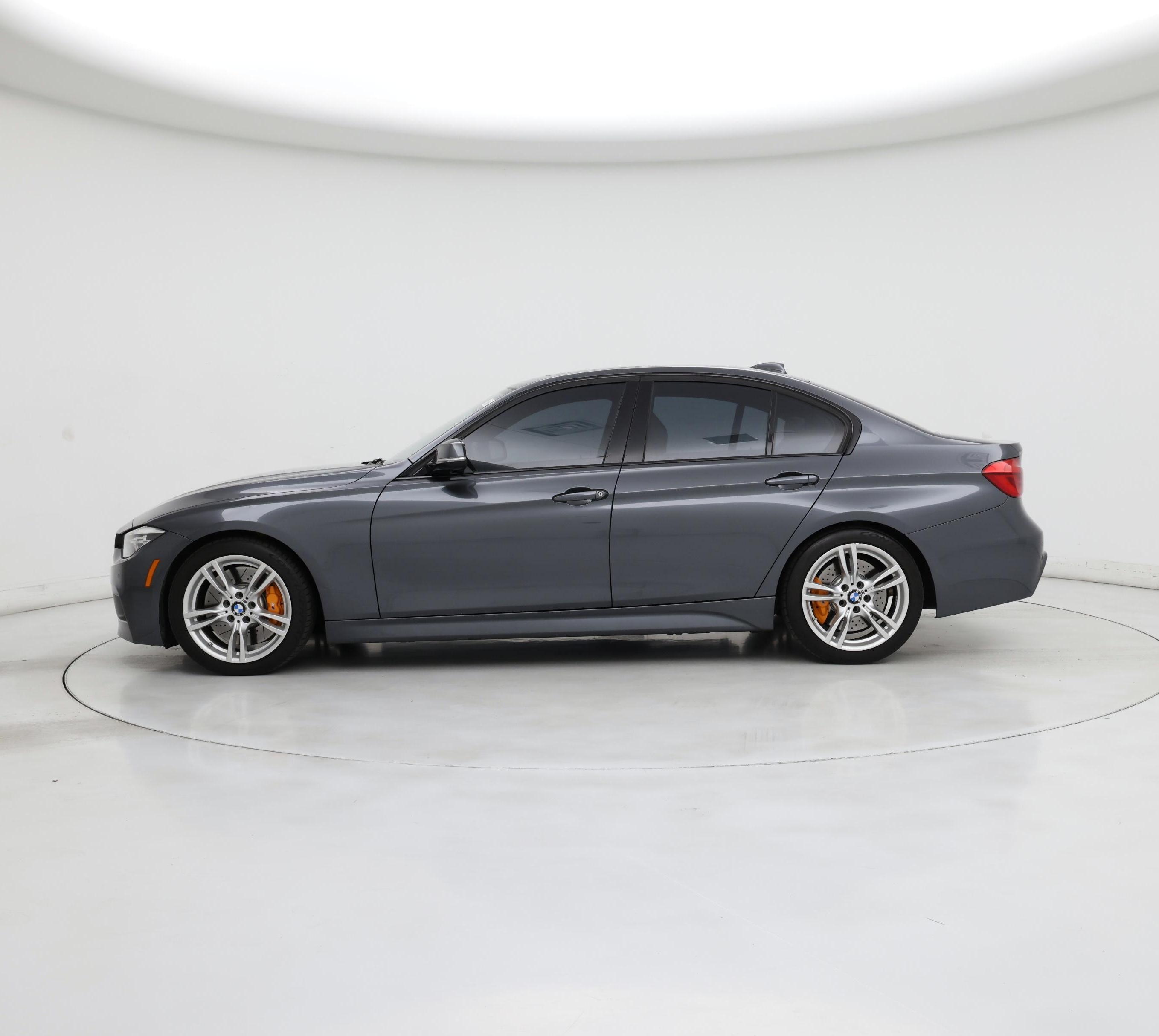 Thumbnail: 2016 BMW 3 Series - 3