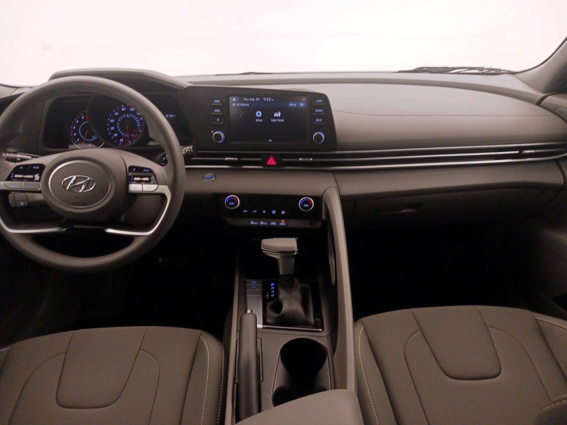 Thumbnail: 2023 Hyundai Elantra - 9