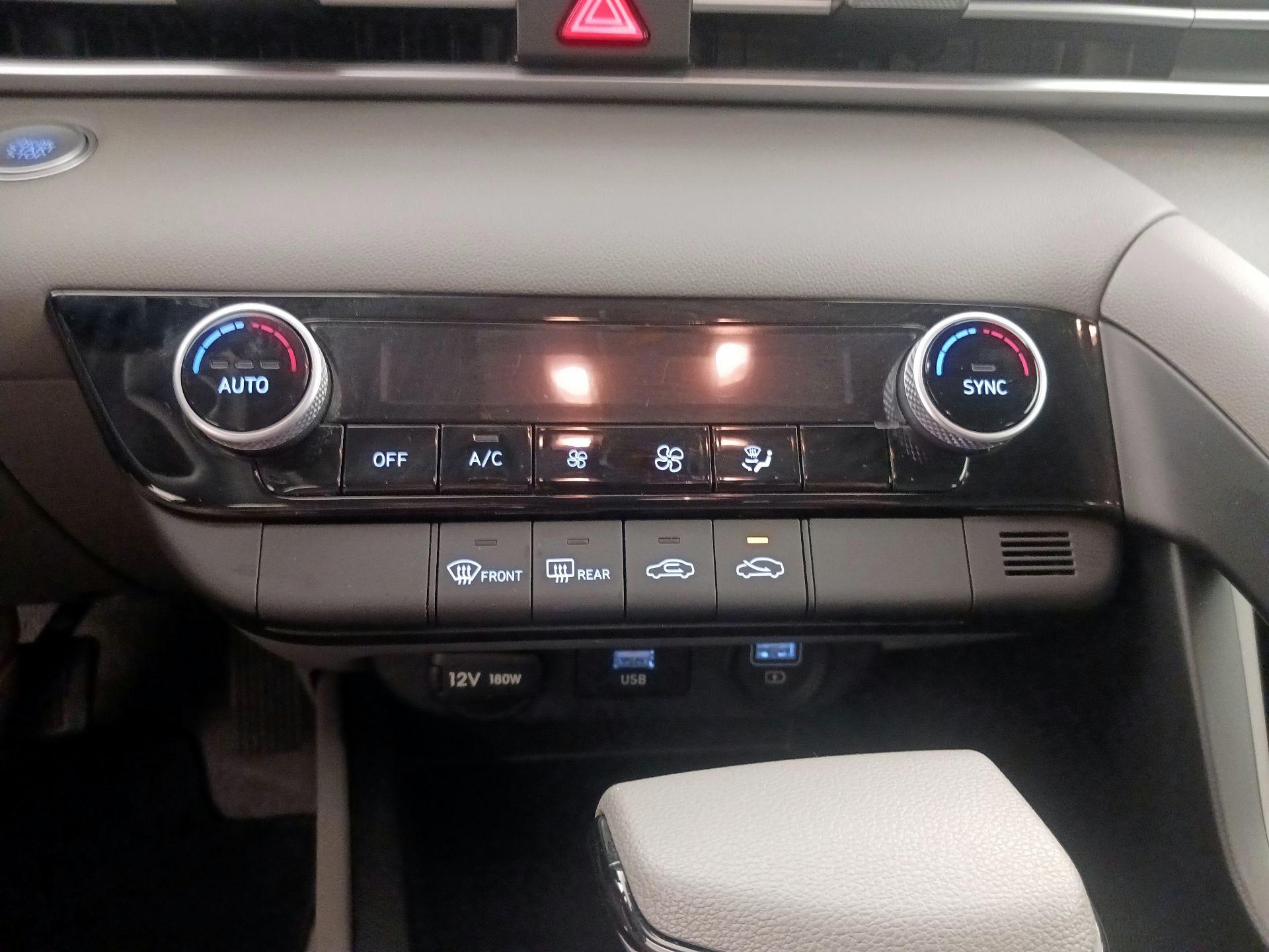 Thumbnail: 2023 Hyundai Elantra - 16