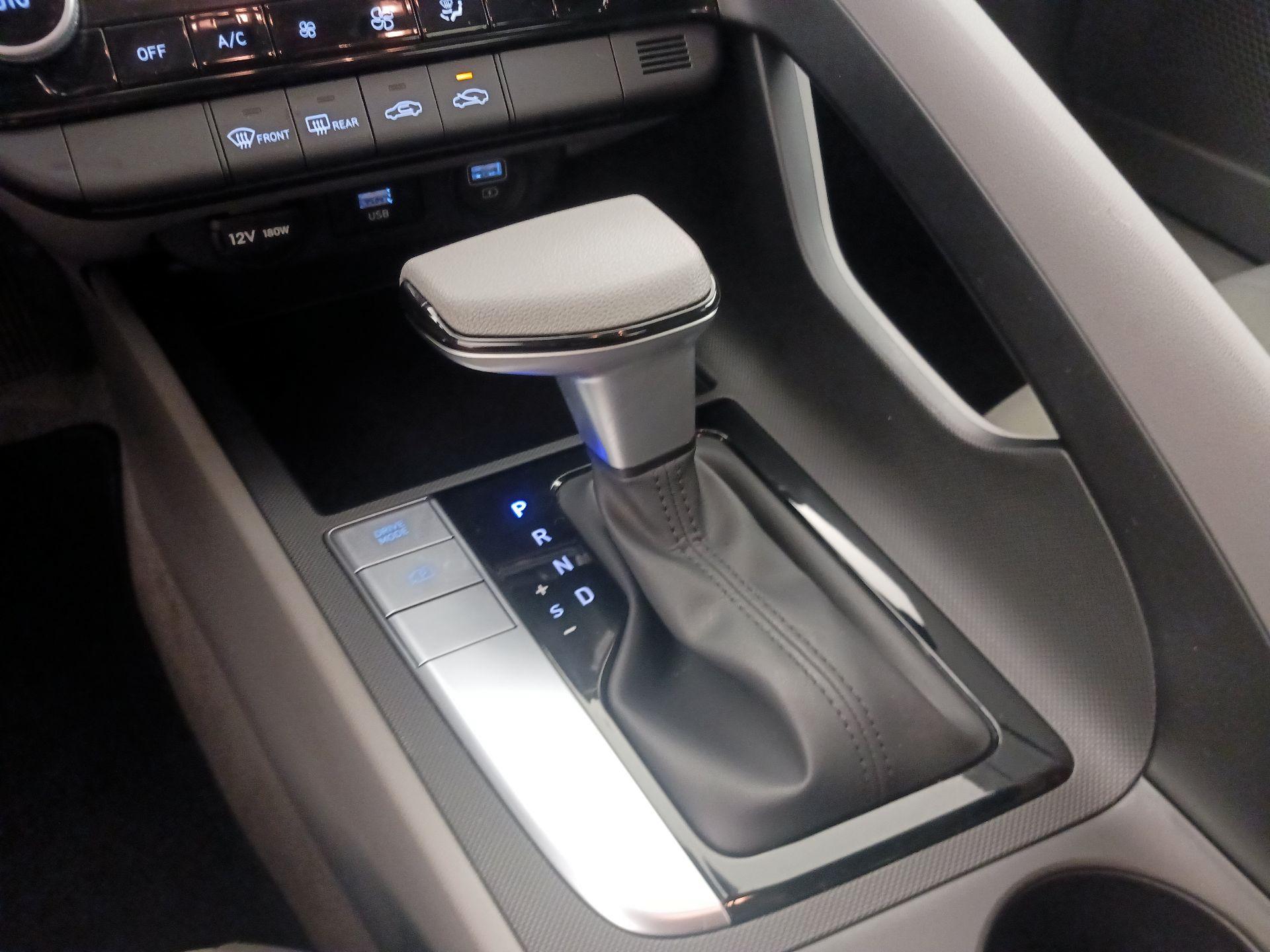 Thumbnail: 2023 Hyundai Elantra - 17