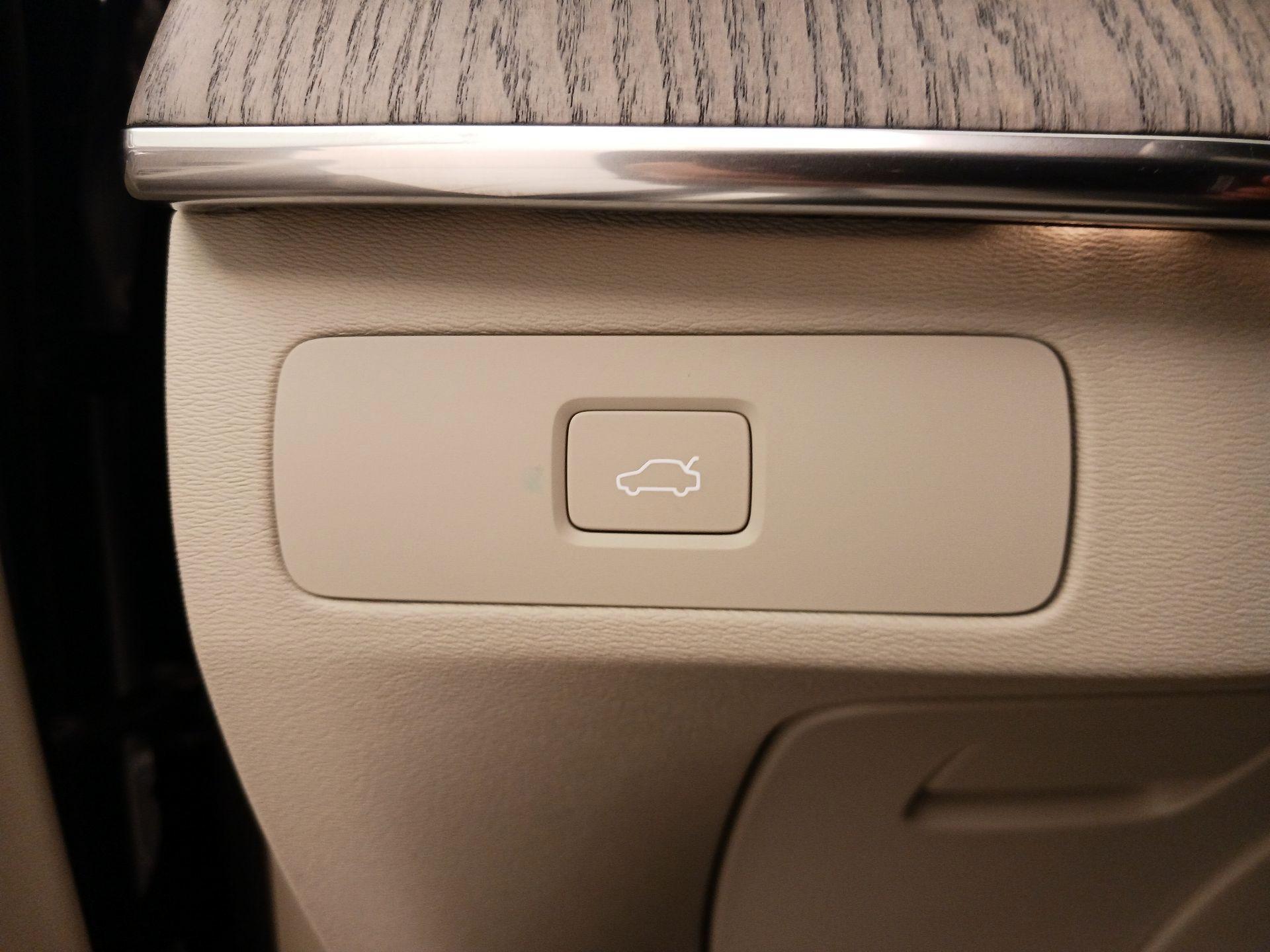 Thumbnail: 2023 Volvo XC90 - 13