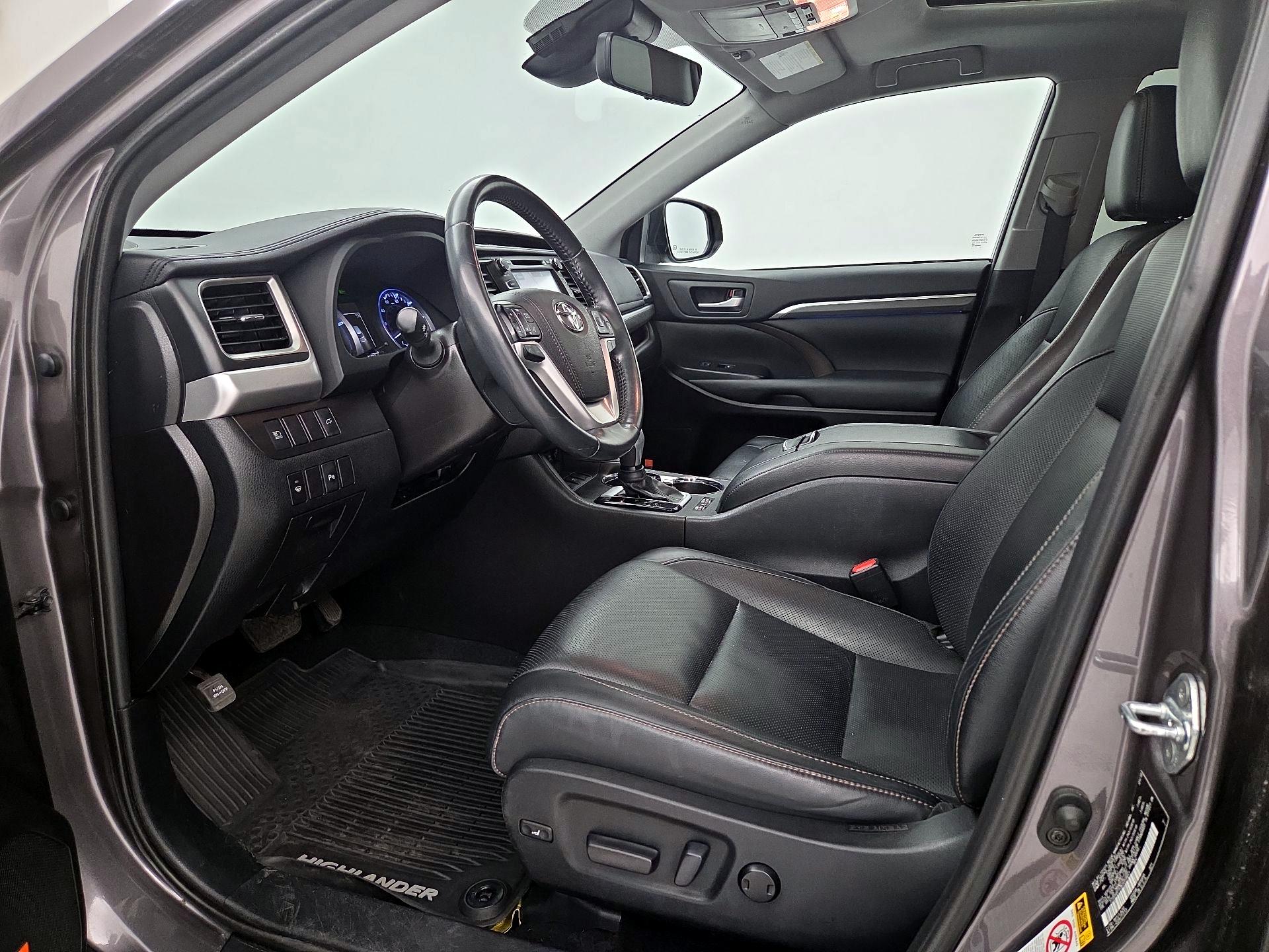 Thumbnail: 2019 Toyota Highlander - 11