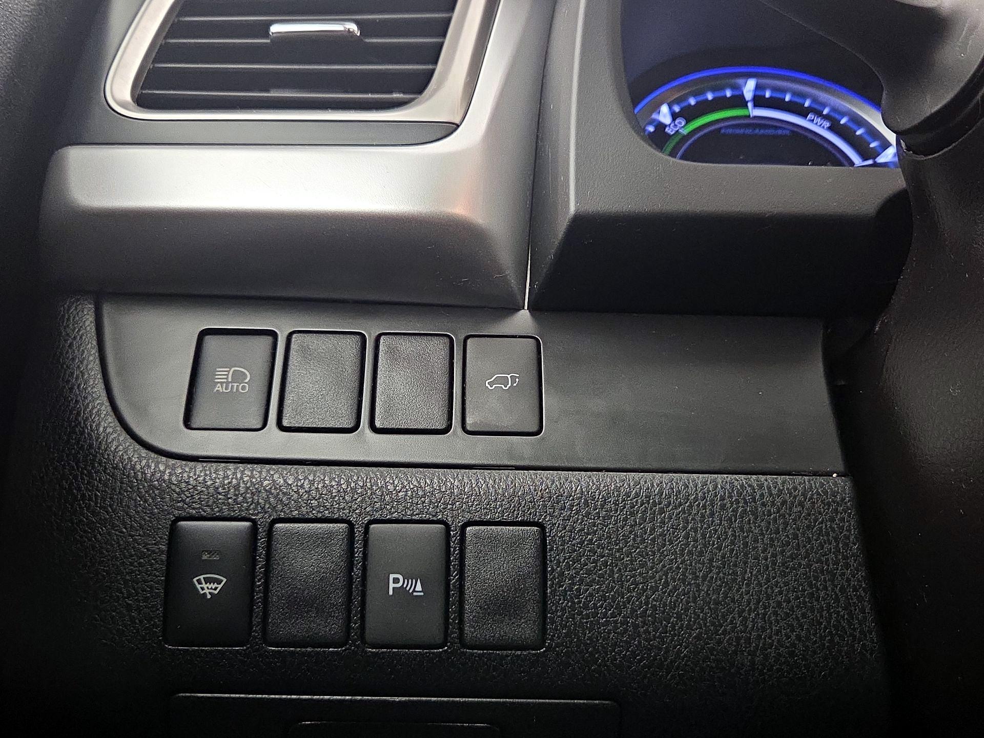 Thumbnail: 2019 Toyota Highlander - 13