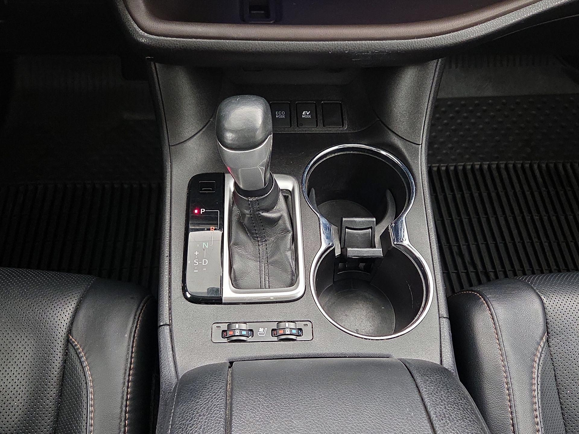 Thumbnail: 2019 Toyota Highlander - 18