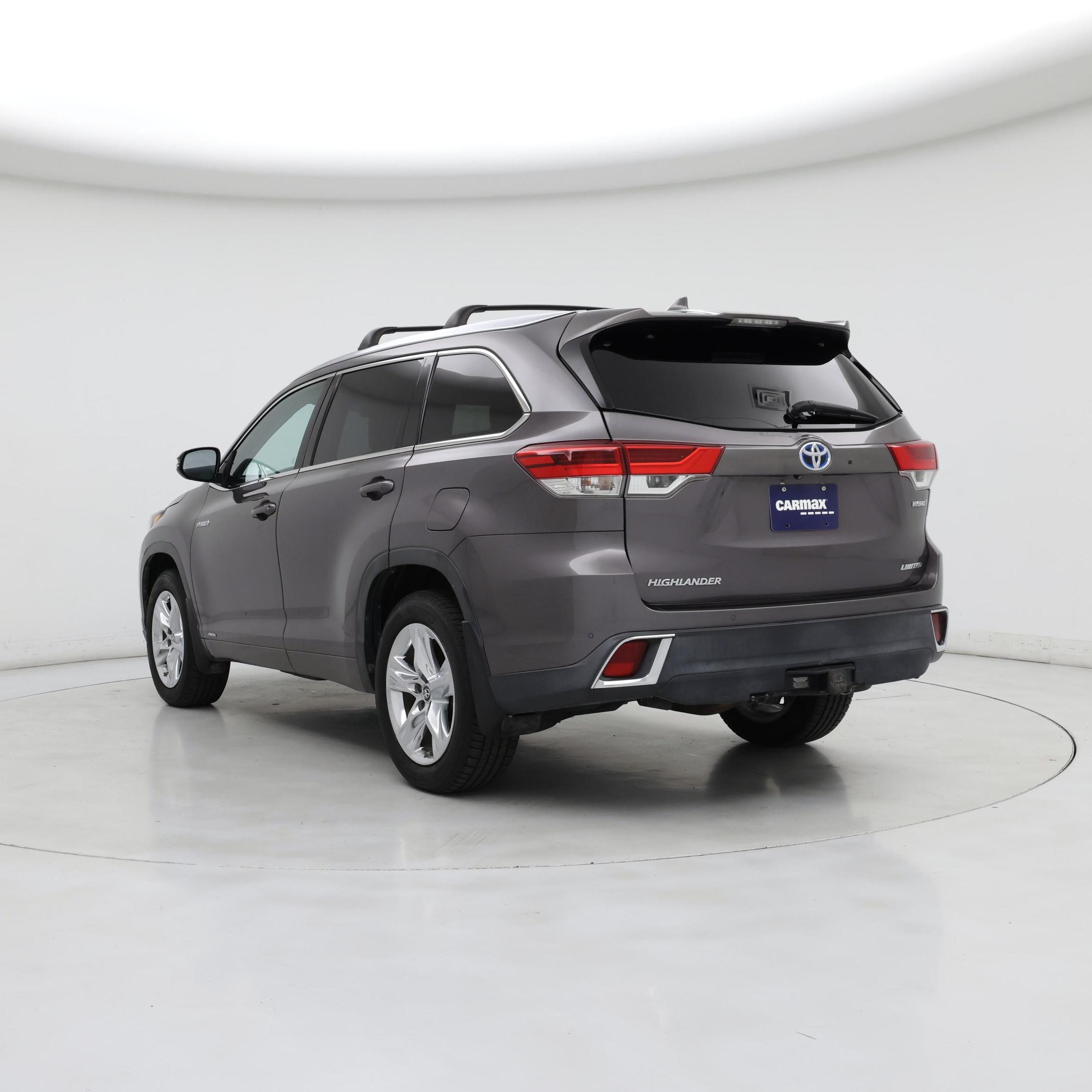 Thumbnail: 2019 Toyota Highlander - 2