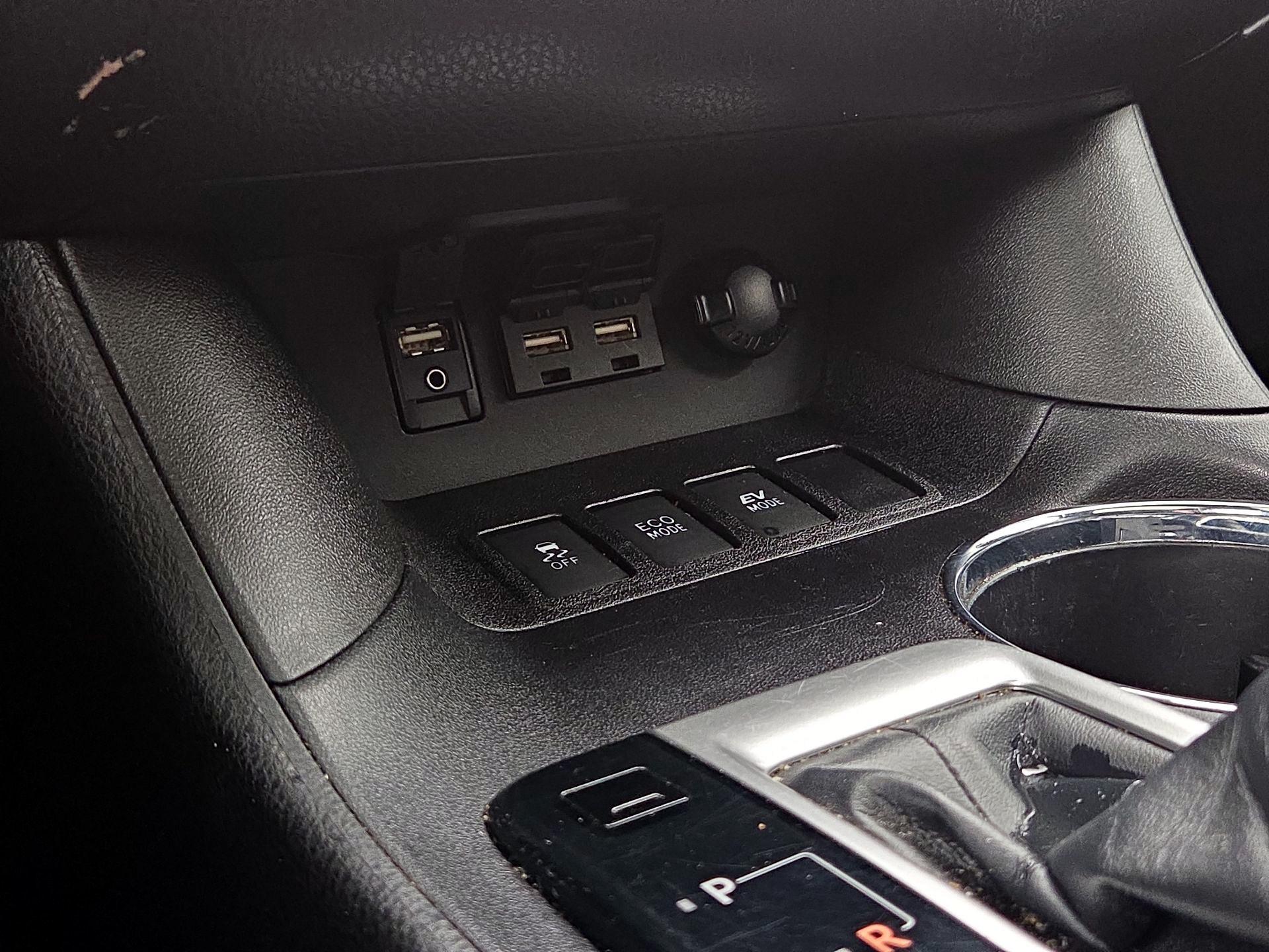Thumbnail: 2019 Toyota Highlander - 19