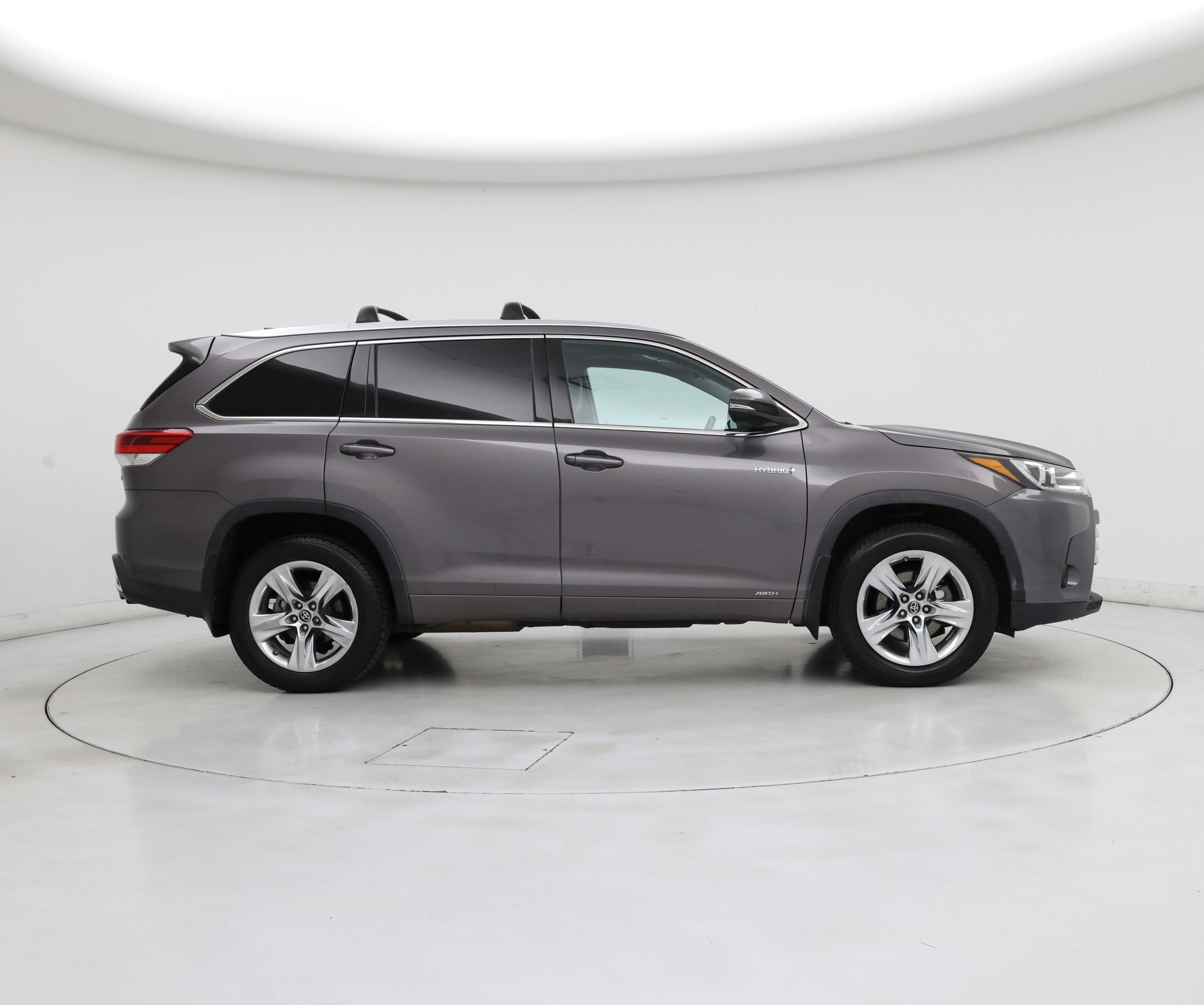 Thumbnail: 2019 Toyota Highlander - 7