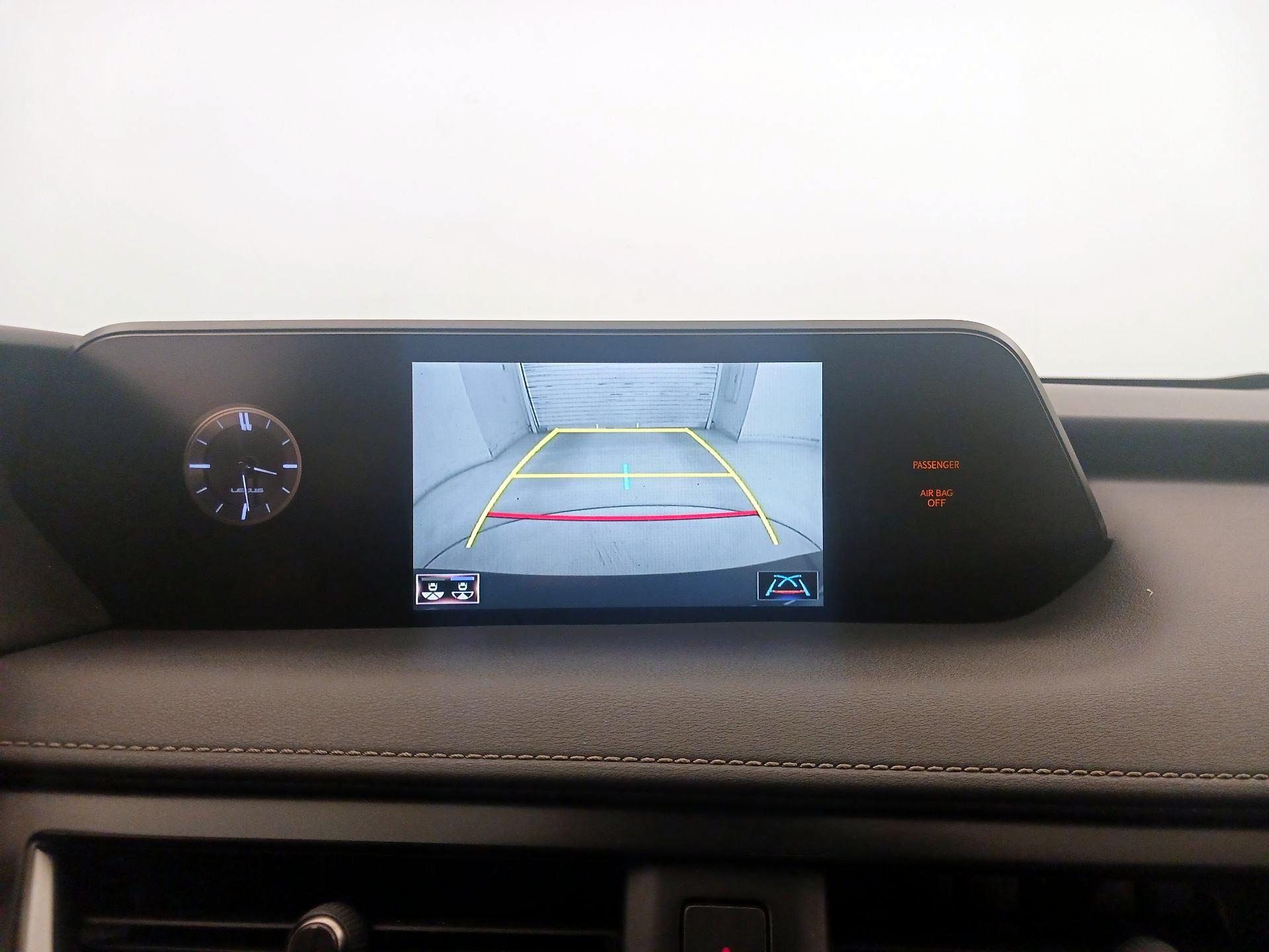 Thumbnail: 2021 Lexus UX - 15