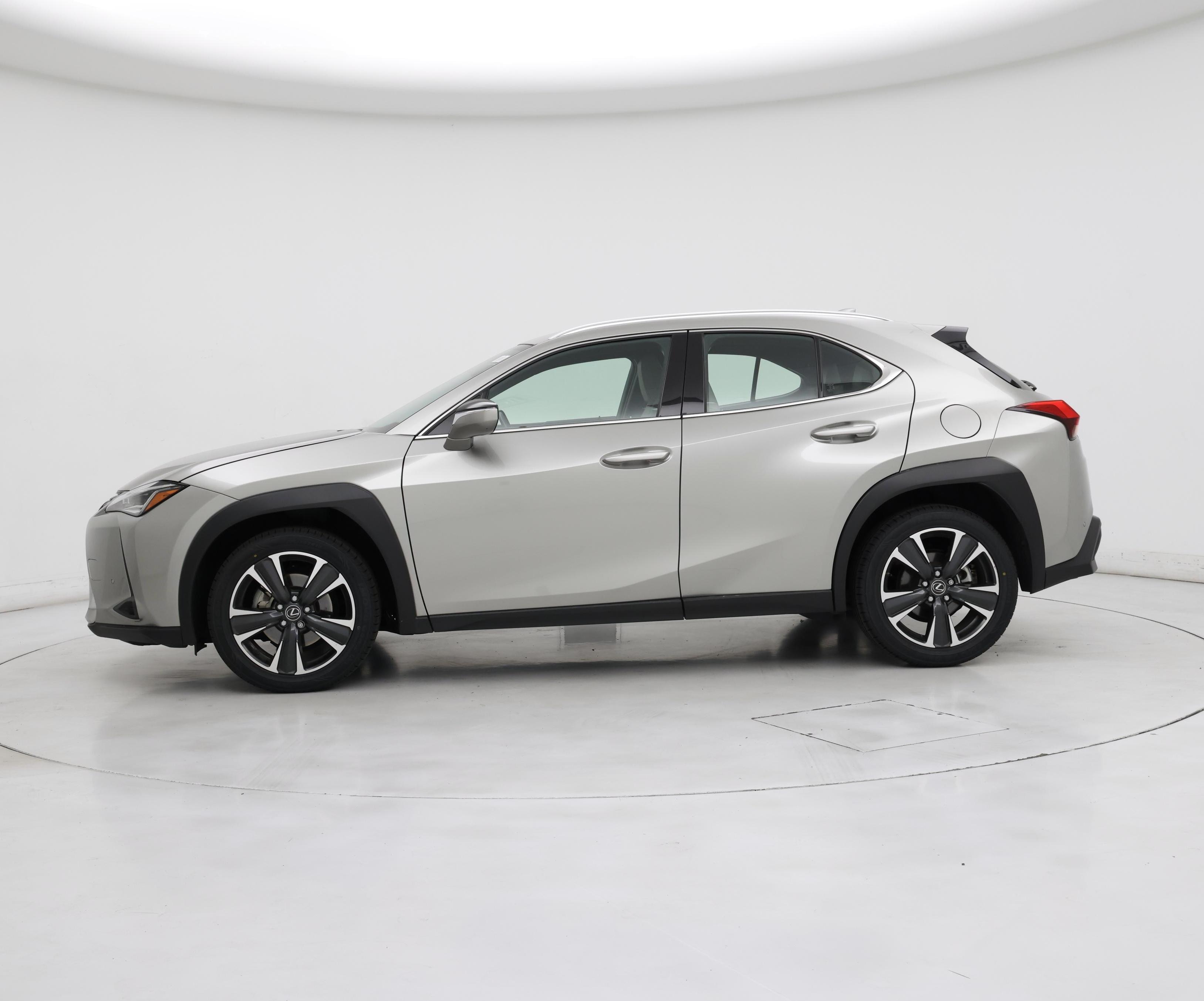 Thumbnail: 2021 Lexus UX - 3