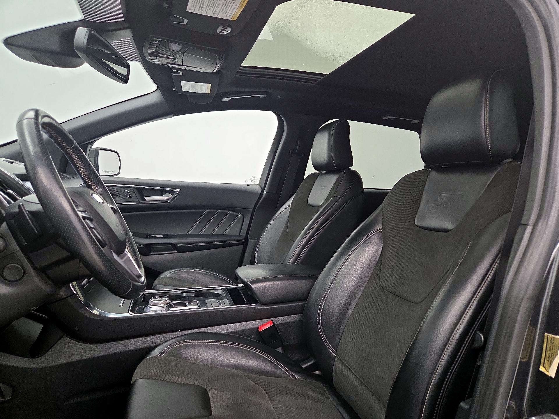 Thumbnail: 2020 Ford Edge - 20