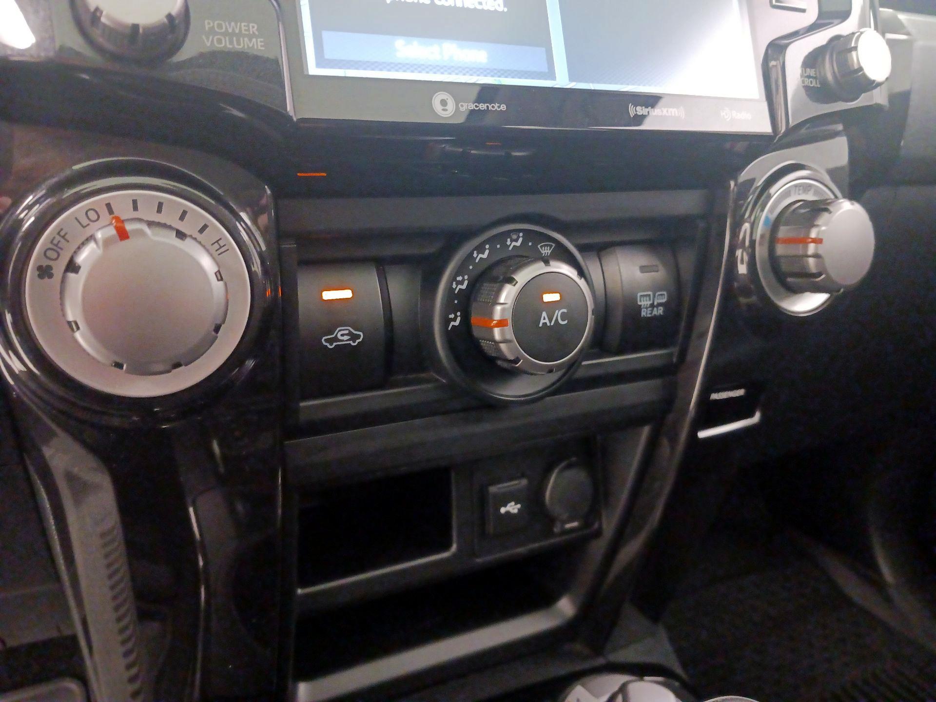 Thumbnail: 2023 Toyota 4Runner - 17