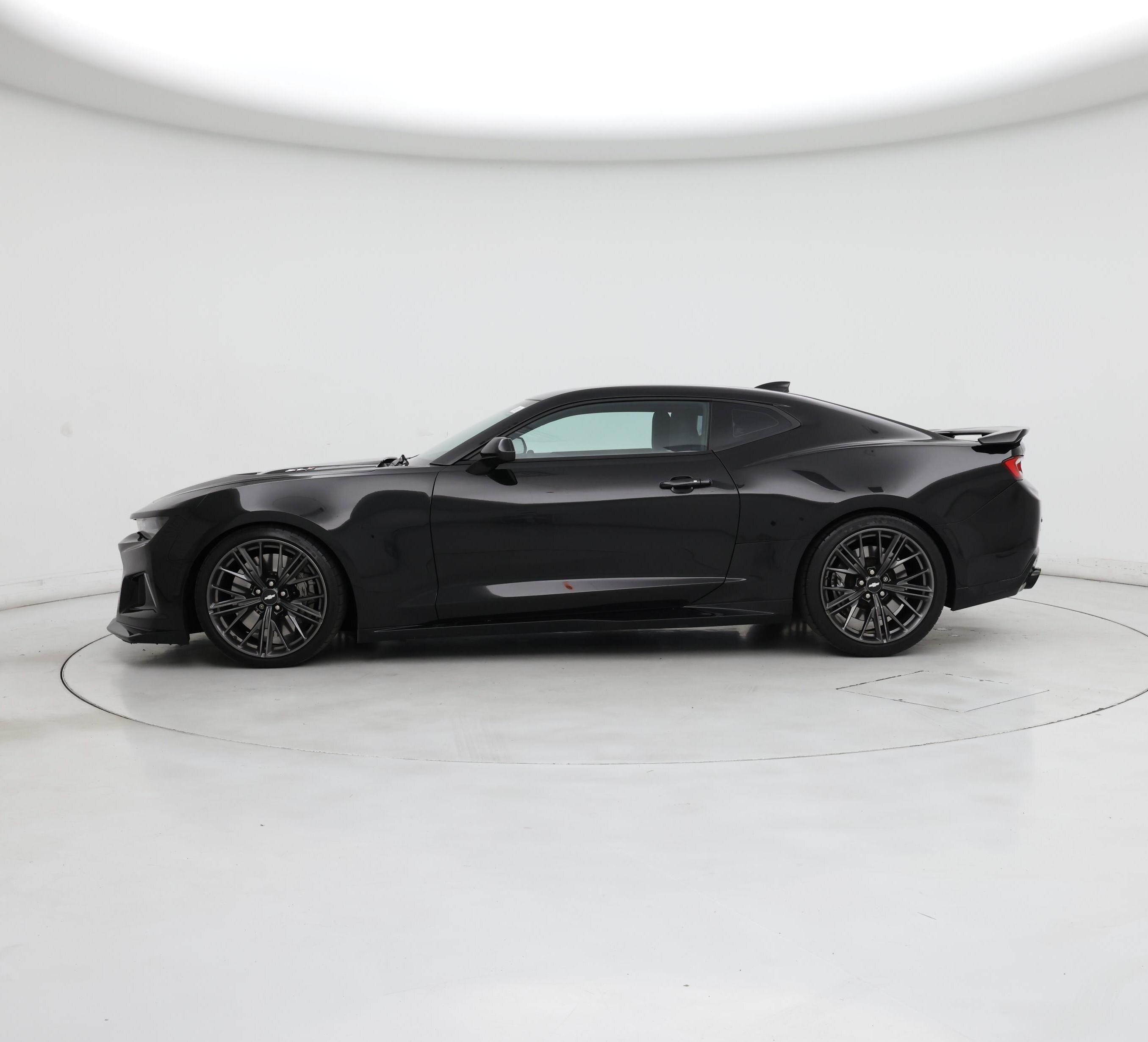 Thumbnail: 2018 Chevrolet Camaro - 3