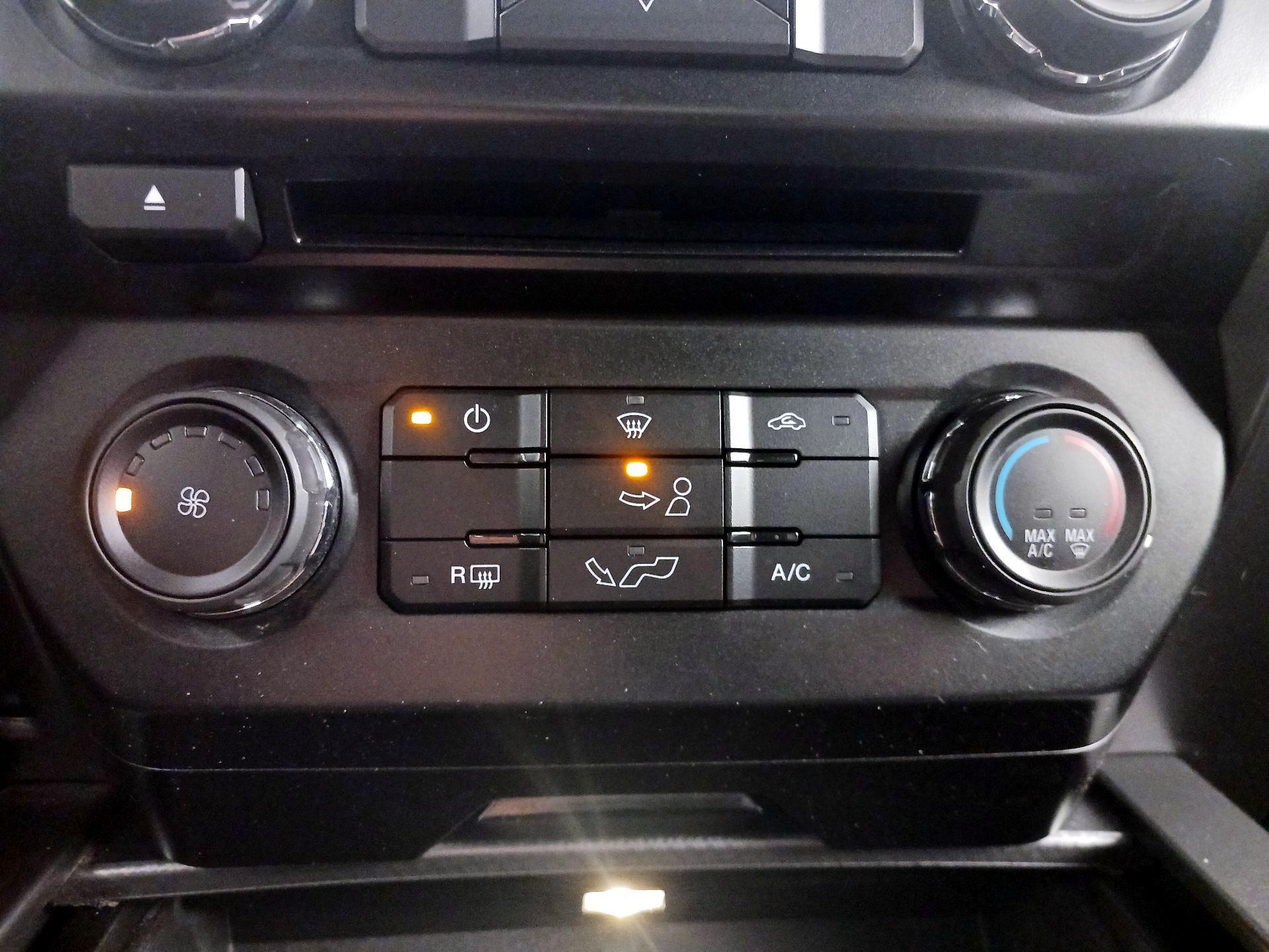 Thumbnail: 2016 Ford F-150 - 16