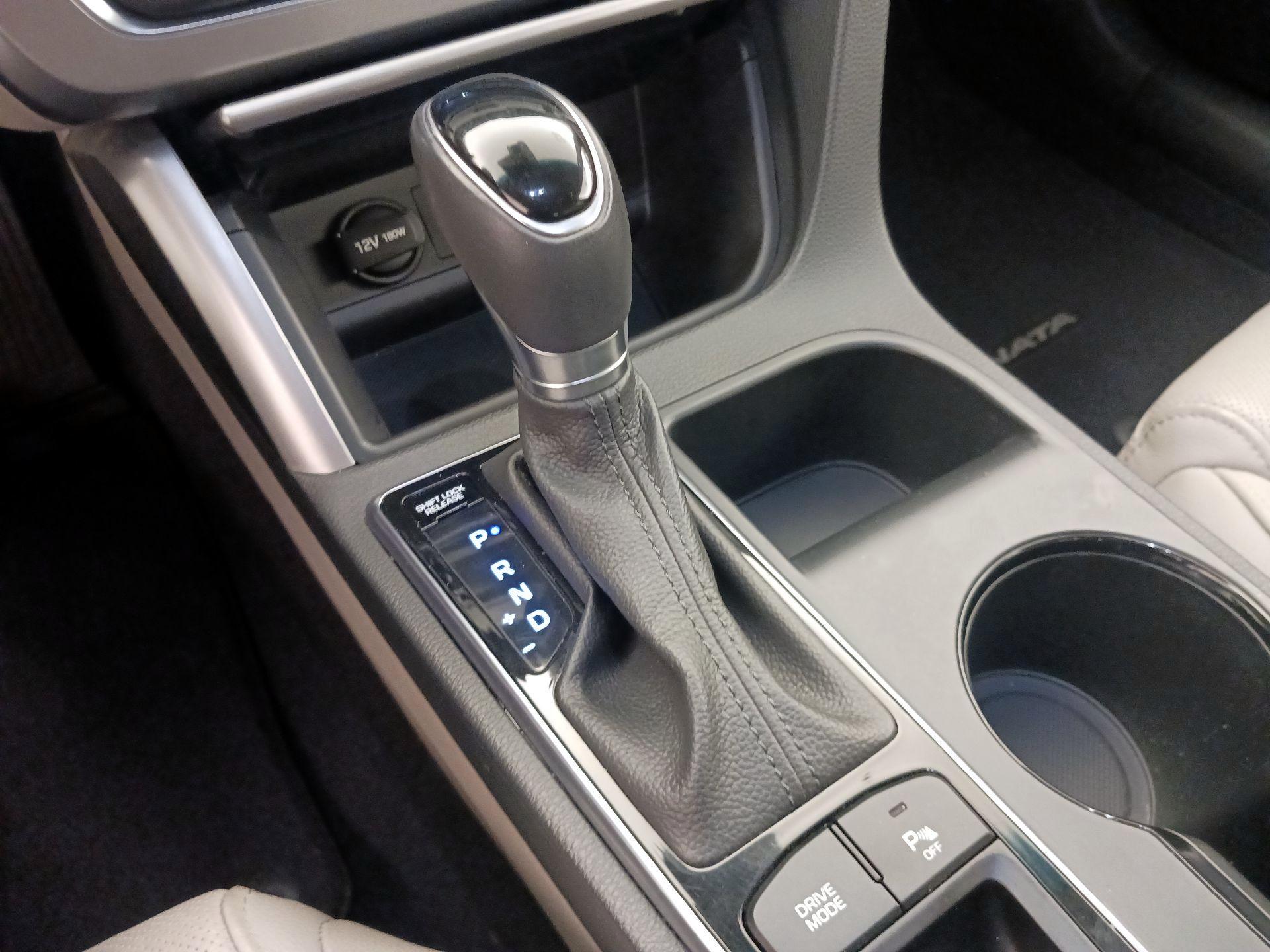 Thumbnail: 2017 Hyundai Sonata - 18