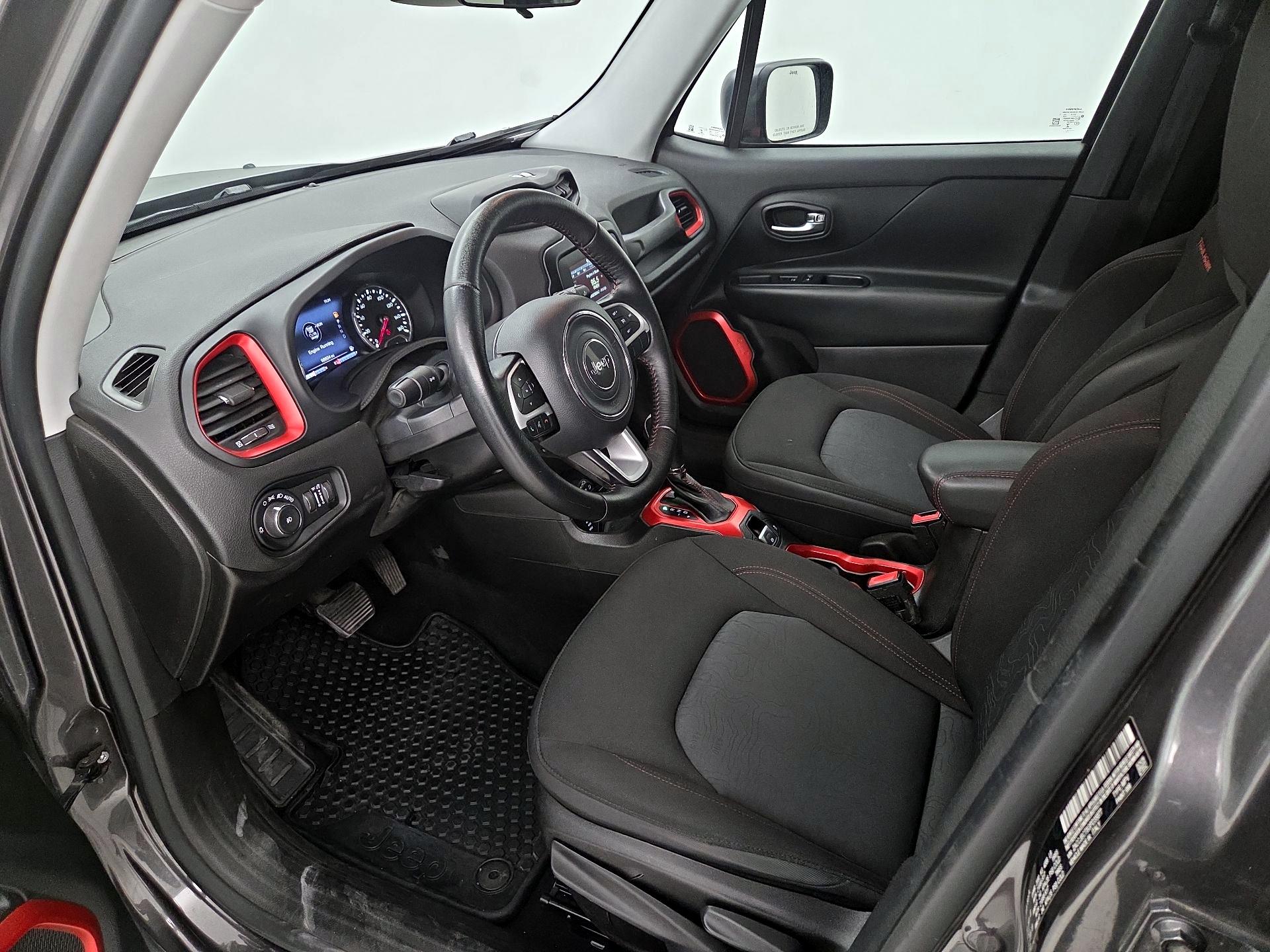 Thumbnail: 2016 Jeep Renegade - 11