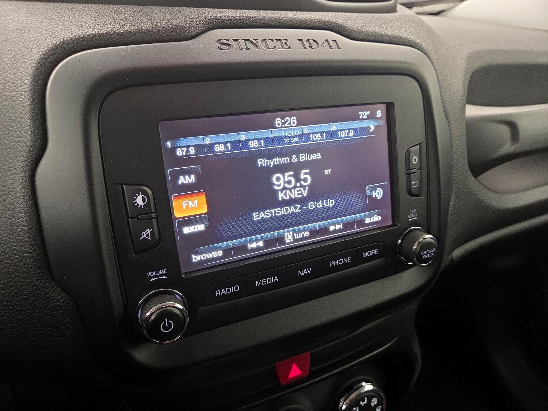 Thumbnail: 2016 Jeep Renegade - 15