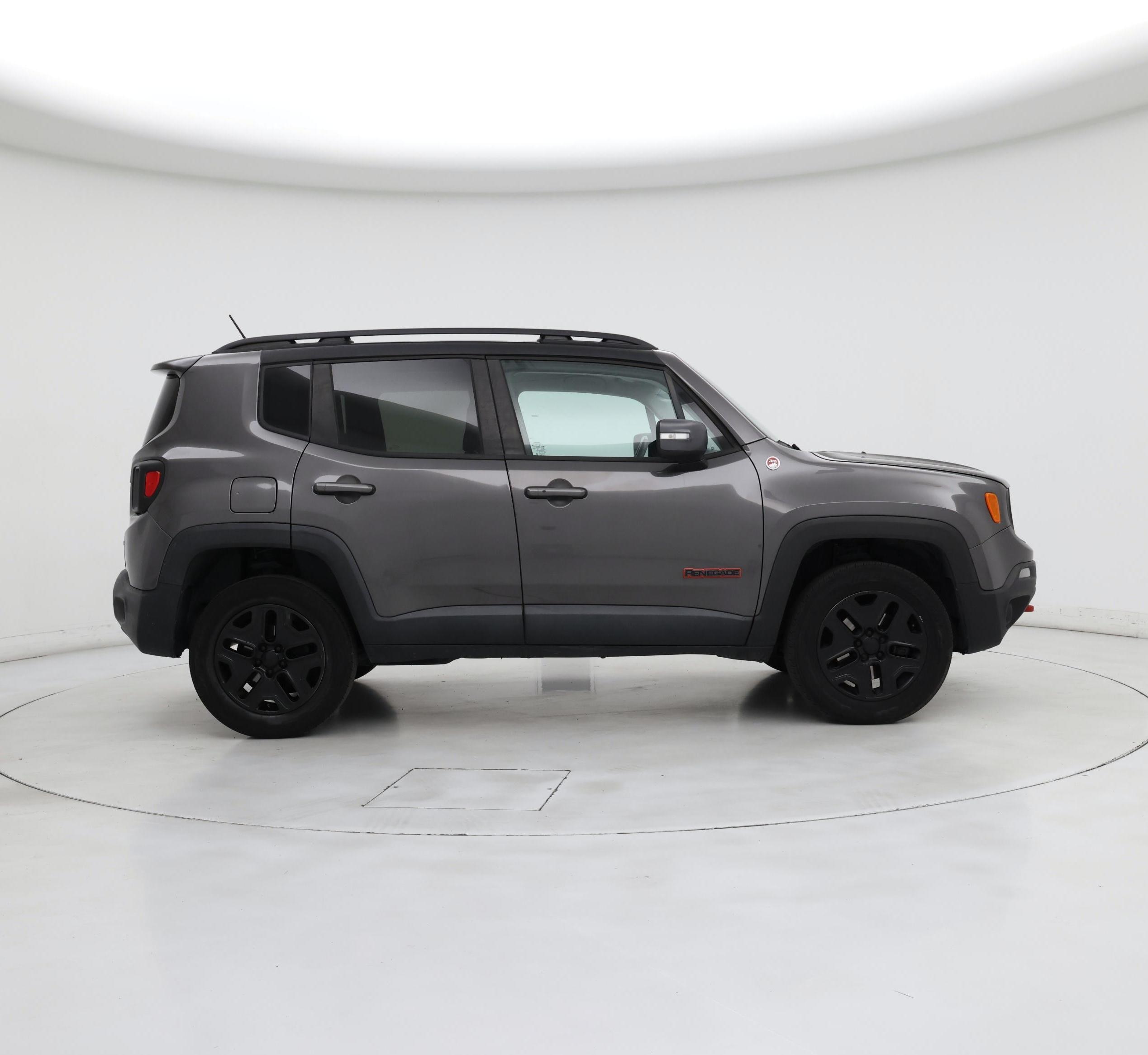 Thumbnail: 2016 Jeep Renegade - 7