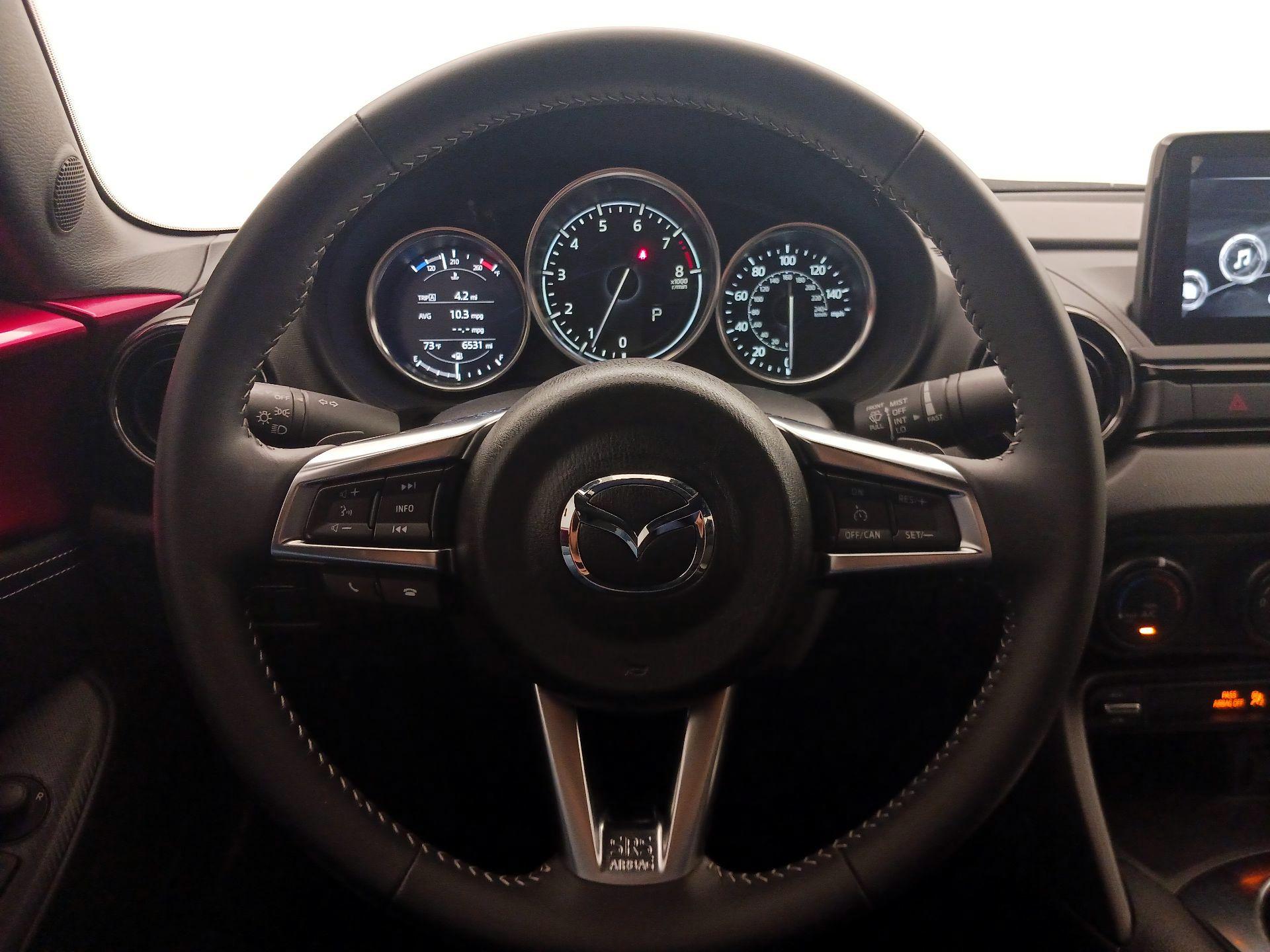 Thumbnail: 2021 Mazda MX-5 Miata - 10
